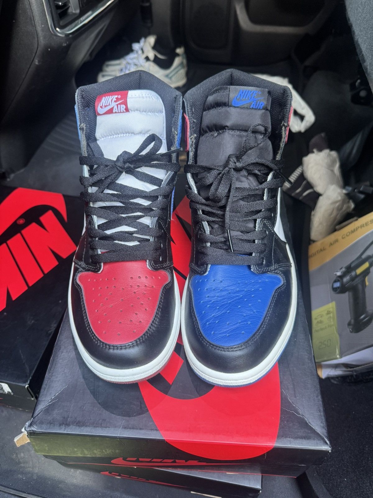 Jordan Brand Jordan 1 High retro Top 3 Size US 11 / EU 44 - 2 Thumbnail