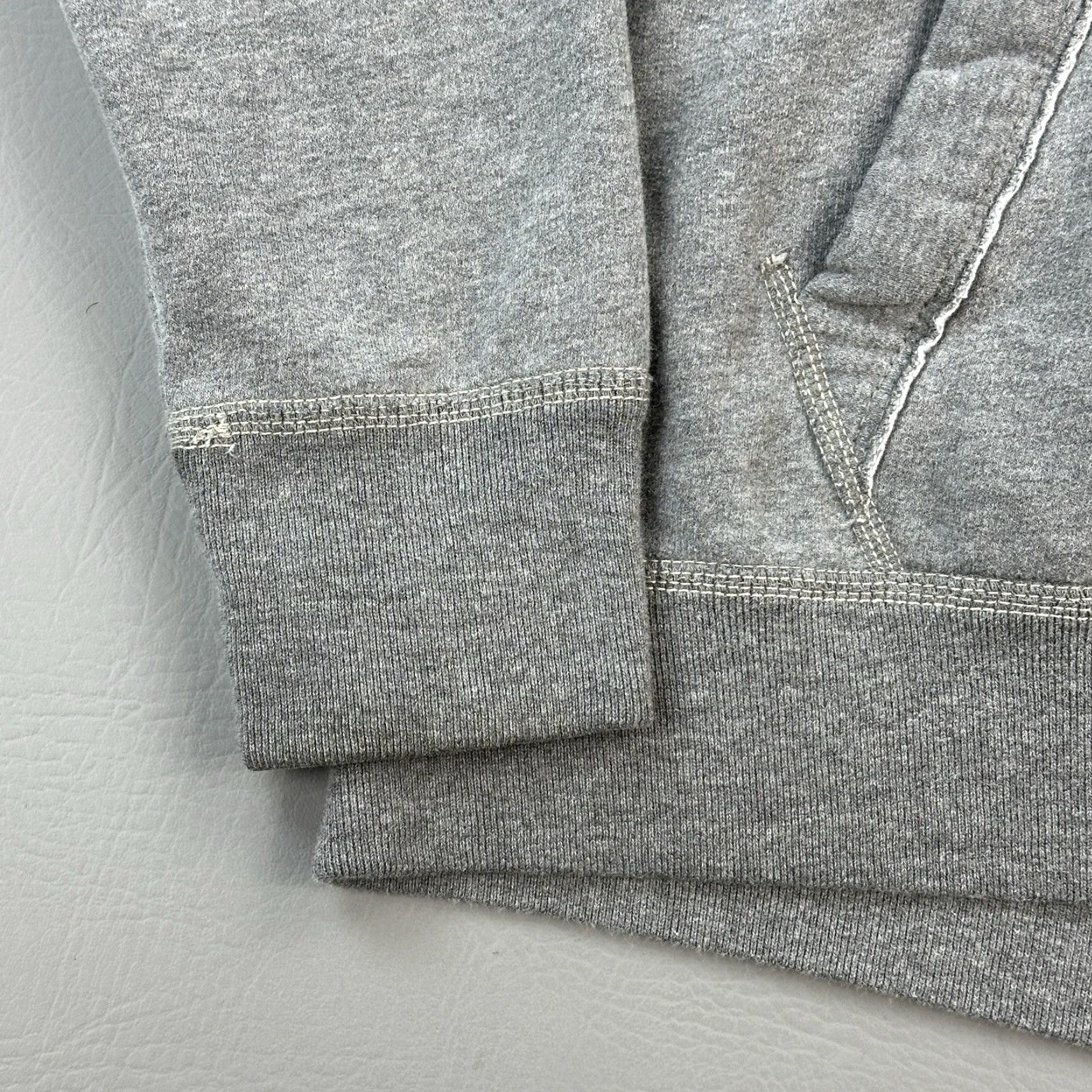 American Eagle Outfitters VINTAGE American Eagle Hoodie Mens Medium Gray Classic Fit Fleece Pullover Size US M / EU 48-50 / 2 - 2 Thumbnail