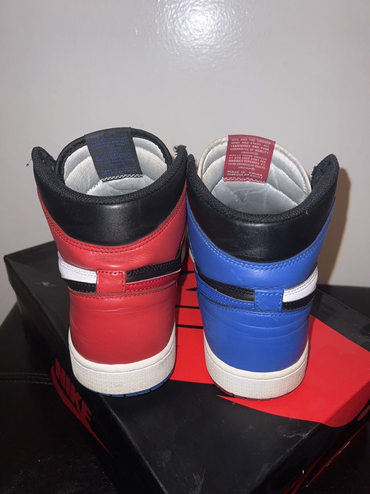 Nike Jordan 1 Top 3 Size US 10 / EU 43 - 3 Thumbnail