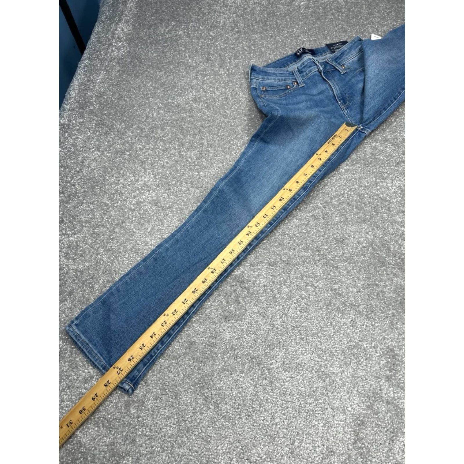 Gap Gap Jeans Womens 2 Blue Denim Cotton Stretch Mid Rise 24x28 Straight 5-Pocket City Preppy Accessories: Button Zipper Logo Size 26" / US 2 / IT 38 - 6 Thumbnail