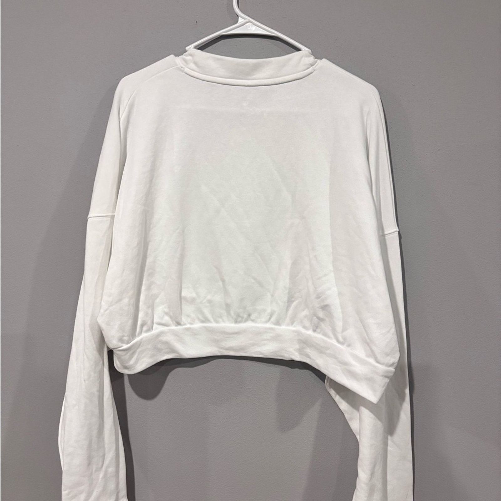 Under Armour Under Armour Women's White Cropped Top XL Size XL / US 12-14 / IT 48-50 - 4 Thumbnail