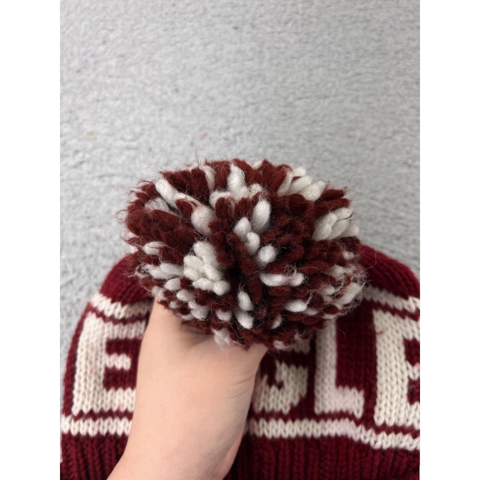 American Eagle Outfitters American Eagle Beanie Toque Adult One Size Red White Knit Wool Acrylic Blend Pom Size ONE SIZE - 3 Thumbnail