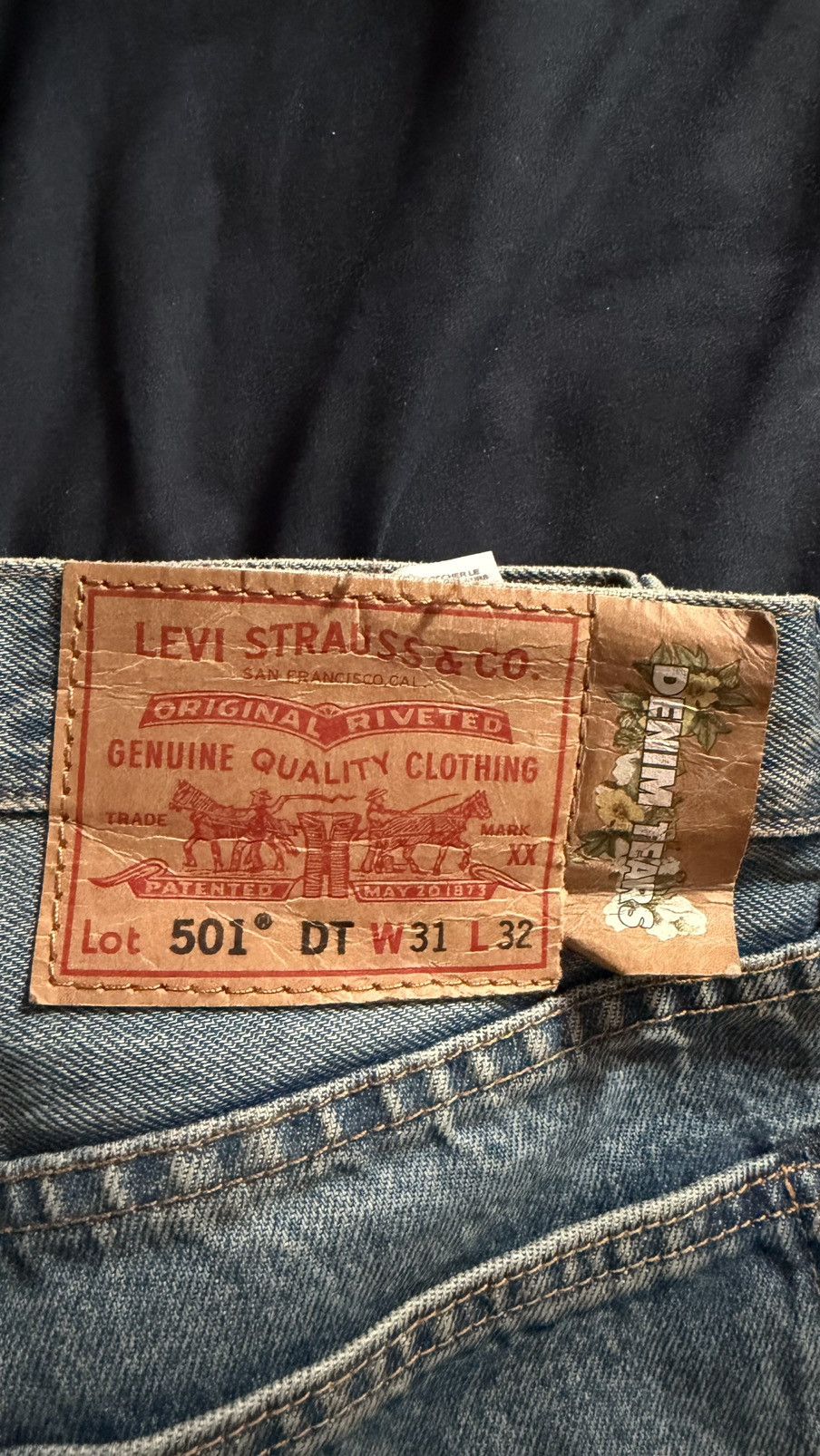 DENIM TEARS Levi’s X Denim Tears 501 The Cotton Wreath Jean Light Wash Size US 31 - 7 Thumbnail