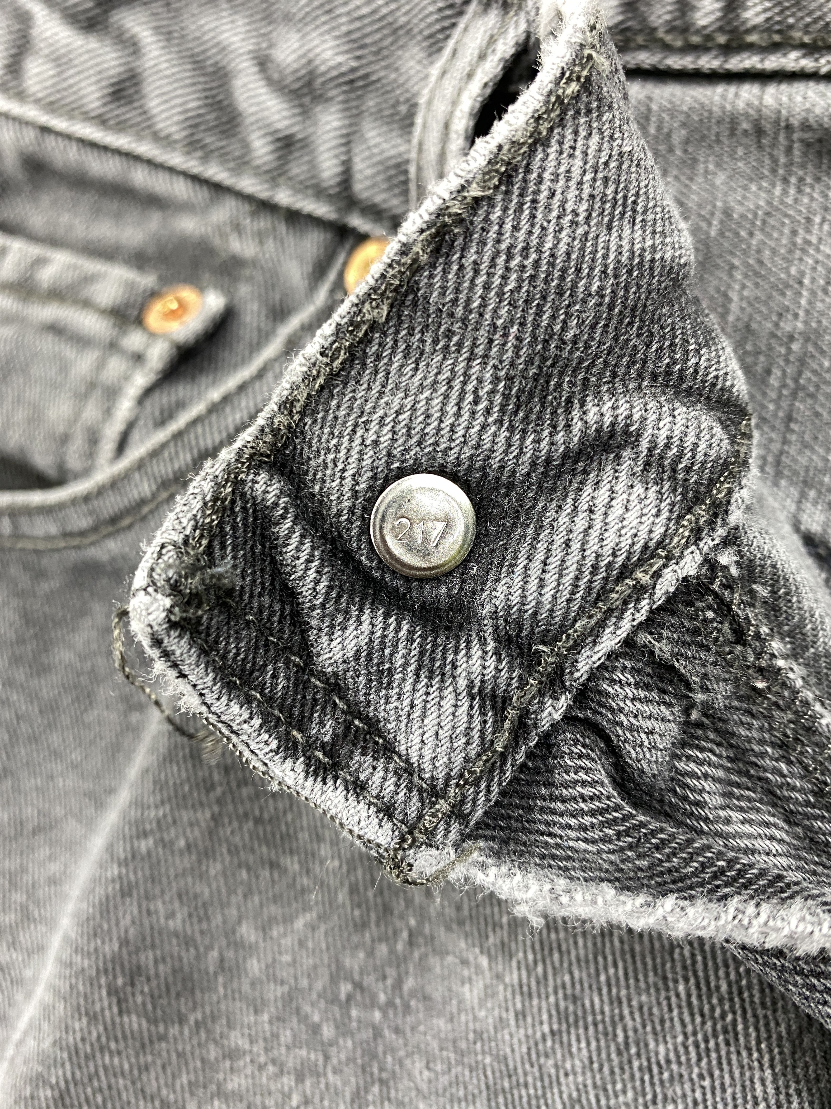 Levi's Black Distressed Vintage Levi's 505 35x29.5 Denim JN1279 Size US 35 - 6 Thumbnail