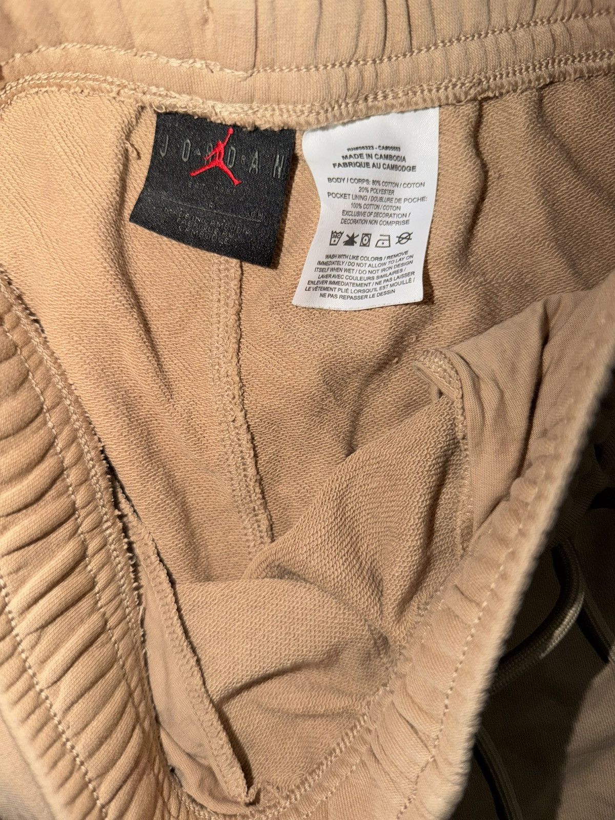 Jordan Brand Air jordan big jump man logo sweat shorts beige men’s small Size US 30 / EU 46 - 4 Thumbnail