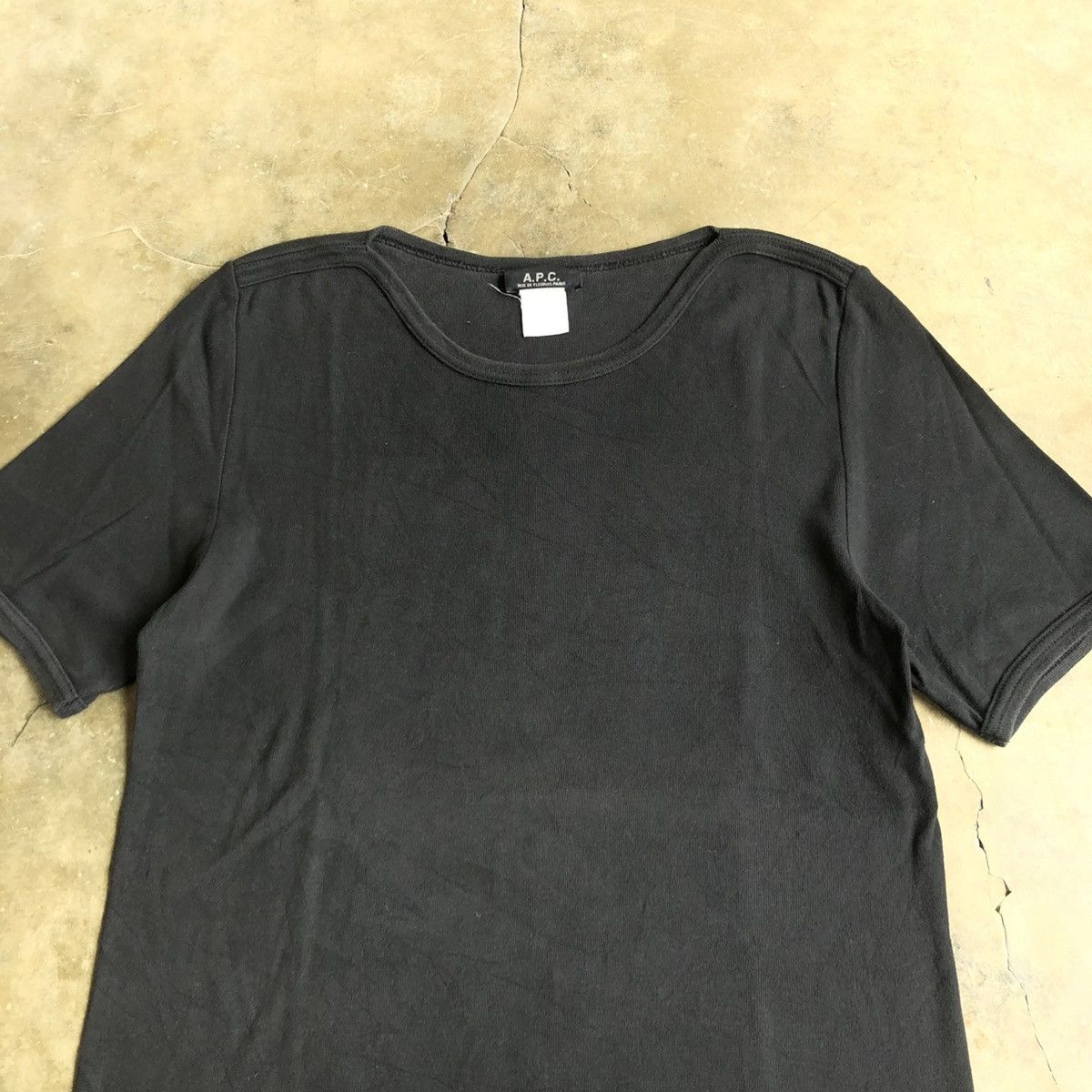 A.P.C. Vintage A.P.C. Blank Basic T-shirt Build Up Black Designer Size US S / EU 44-46 / 1 - 2 Thumbnail