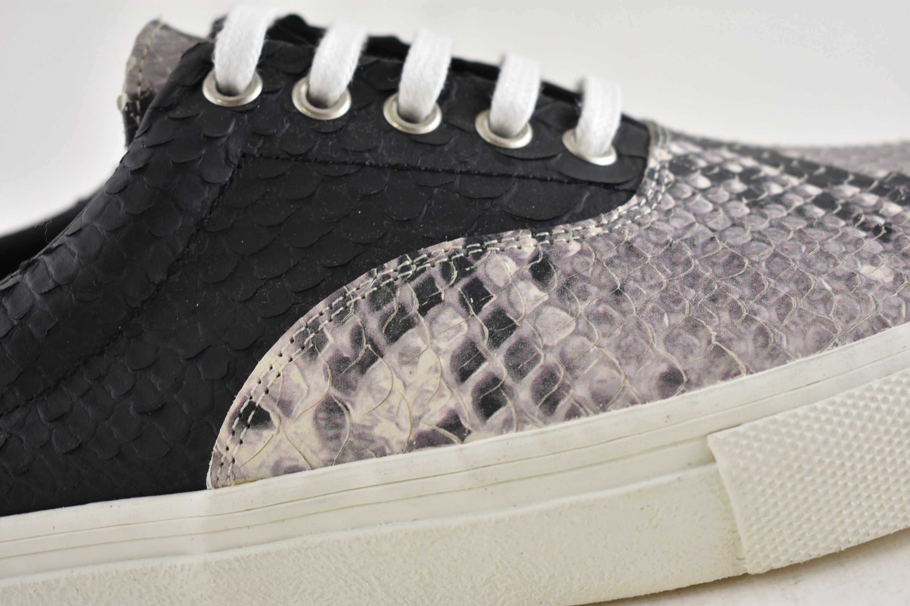 Amiri Amiri Python Snakeskin Lace Up Tie Low Top Sneakers 44 11 Size US 11 / EU 44 - 6 Thumbnail