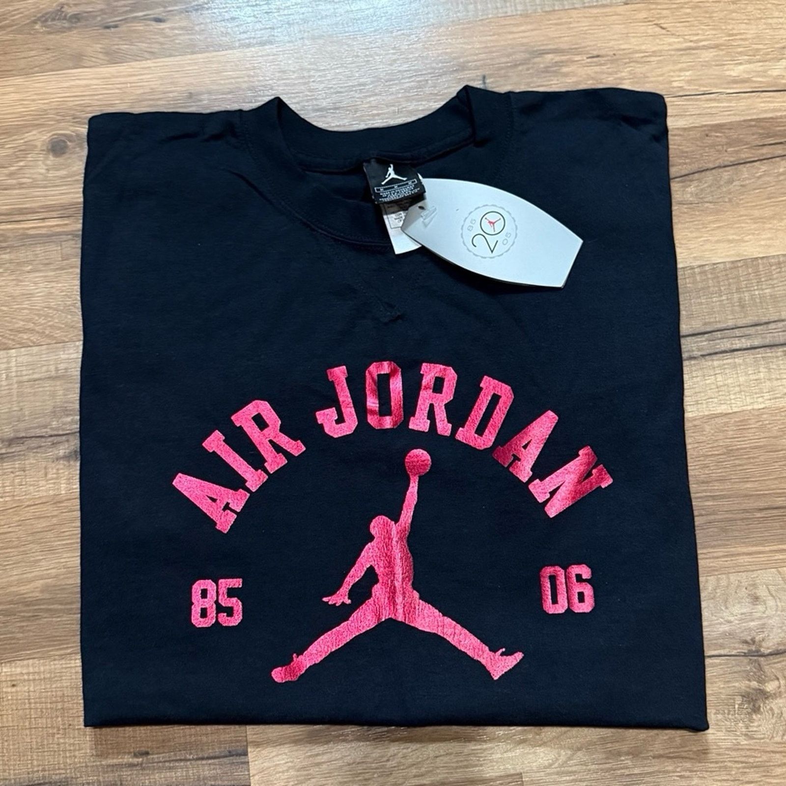 Jordan Brand 2006 Air Jordan Short Sleeve Shirt Size US M / EU 48-50 / 2 - 1 Thumbnail