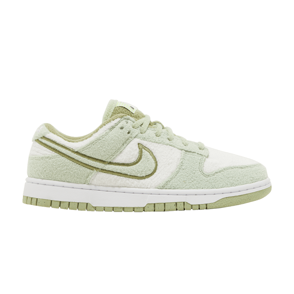 image of Nike Wmns Dunk Low Se Fleece - Honeydew Shoes in Green, Women's (Size 7.5)