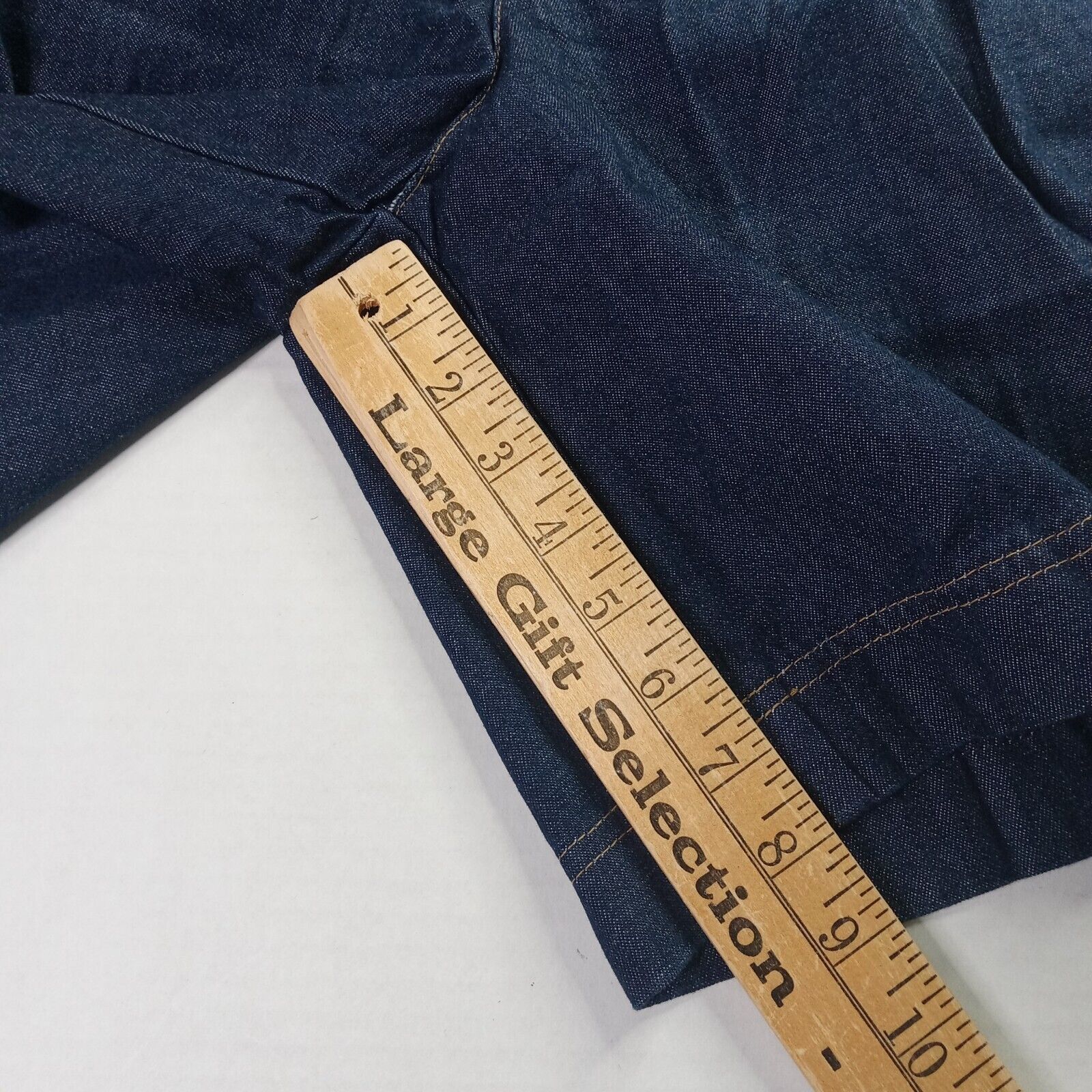 & Other Stories Vin Essentials Sport Pleated Mom Jean Shorts Women's Size 6 Size 28" / US 6 / IT 42 - 2 Thumbnail