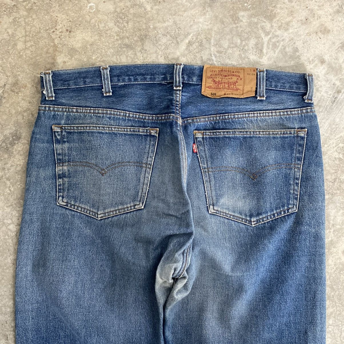Levi's Size 39x30 Vintage 1993 Levis 501 Faded Blue Denim Jeans Size US 39 - 14 Thumbnail