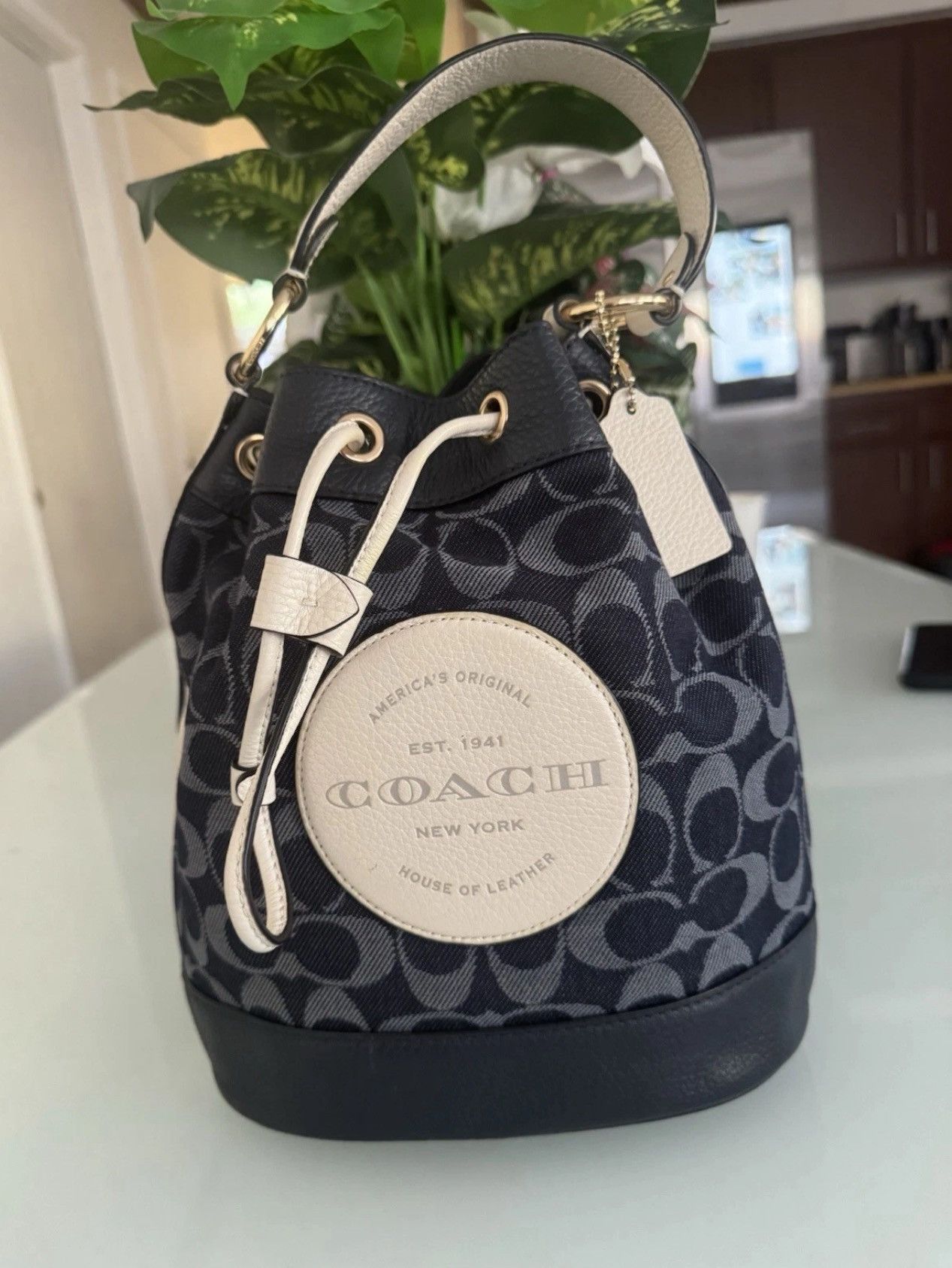 Coach Coach Signature Shoulder Bag Denim Navy Size ONE SIZE - 1 Thumbnail