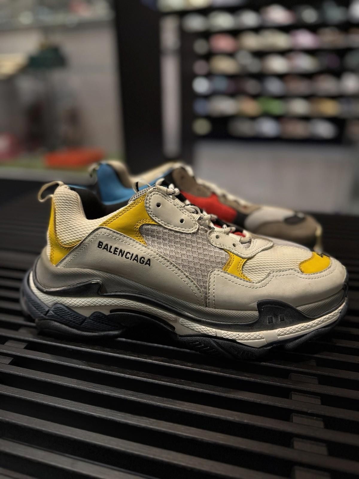 Balenciaga Balenciaga Triple S Men’s Multicolored Sneakers 44EU/11US Size US 11 / EU 44 - 3 Thumbnail
