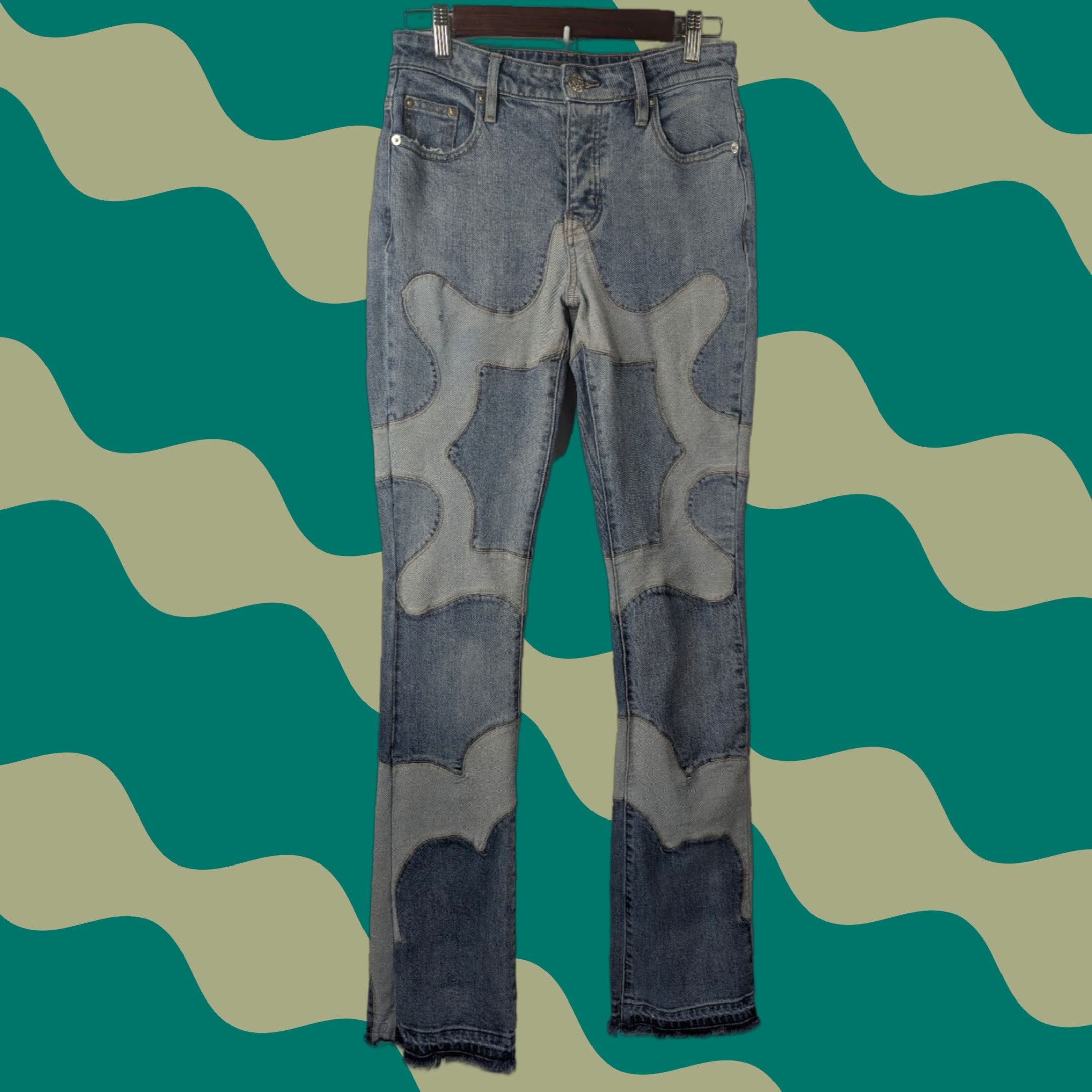 Vintage Glo Gang Jeans Unisex Adults Denim Hip-Hop High Street Retro Stitching Raw Hem Size 32 Blue 36 In Inseam Flared Mens Womens Boys Girls Size US 32 / EU 48 - 1 Thumbnail