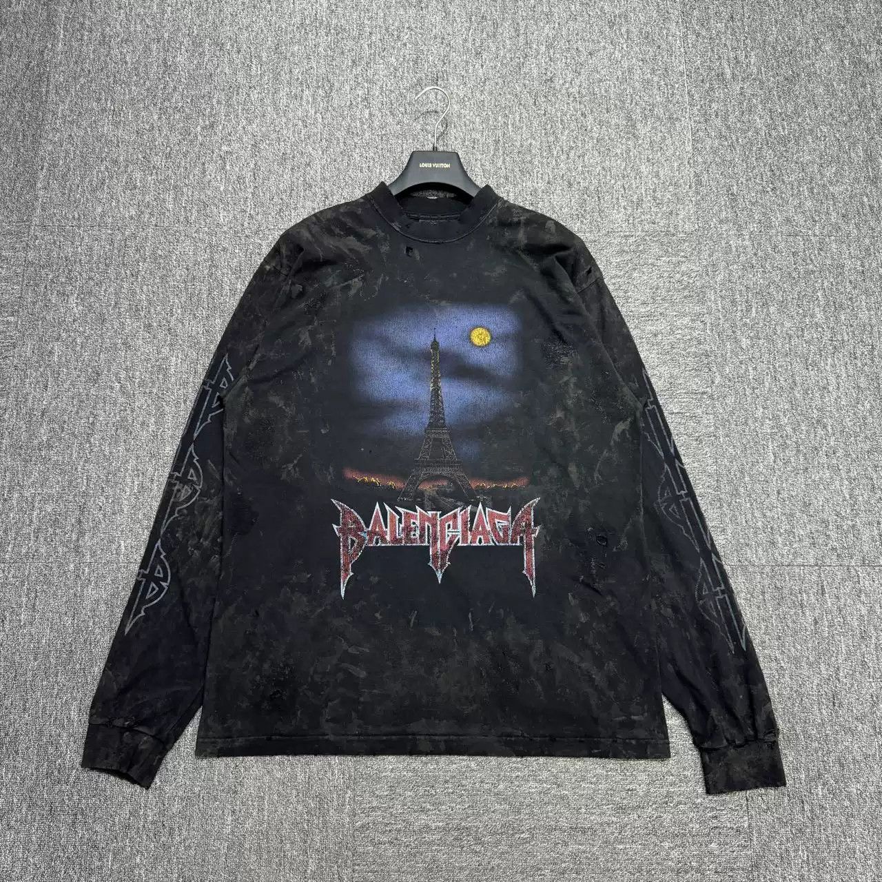 Balenciaga Balenciaga Mud Stain Destroys The Long Sleeve Of The Tower Size US S / EU 44-46 / 1 - 1 Thumbnail