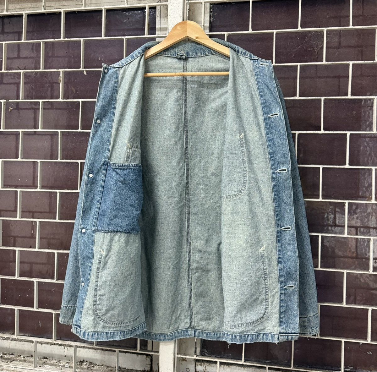Carhartt VTG Carhartt Denim Chore Jacket Faded Distressed Workwear Size US L / EU 52-54 / 3 - 7 Thumbnail