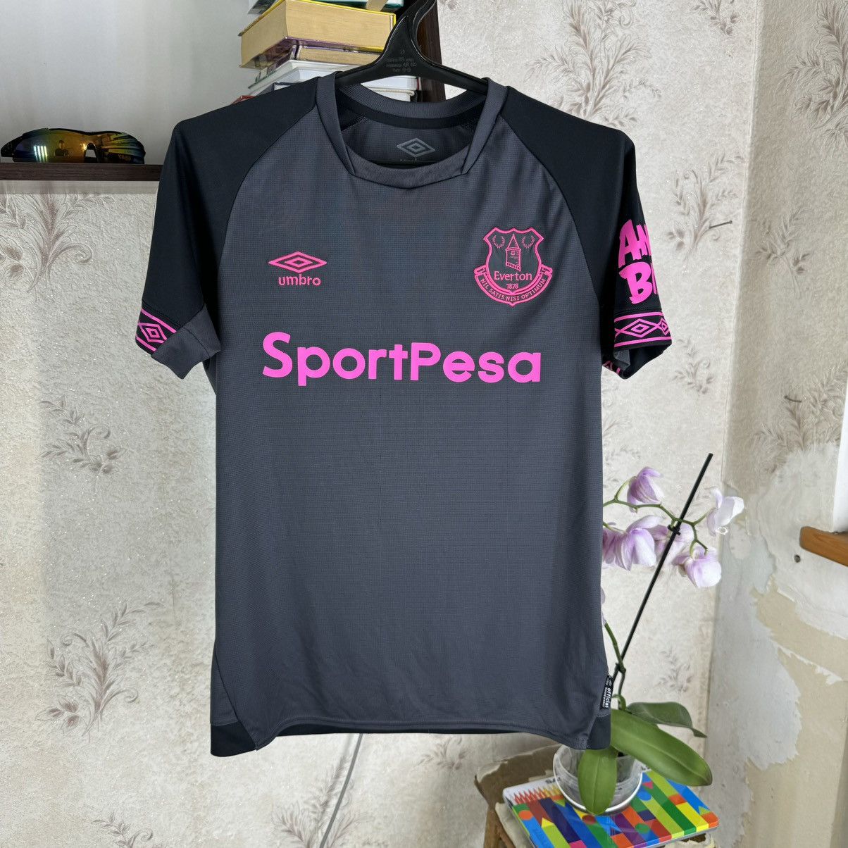 Umbro Umbro Everton 2018-19 Jersey Away Richarlison #30 Black S Size US S / EU 44-46 / 1 - 3 Thumbnail