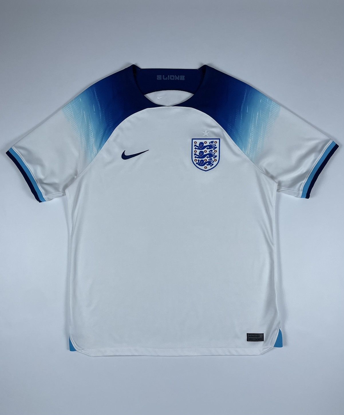 Nike Nike England Home Soccer Jersey Football T-shirt Size US L / EU 52-54 / 3 - 1 Thumbnail