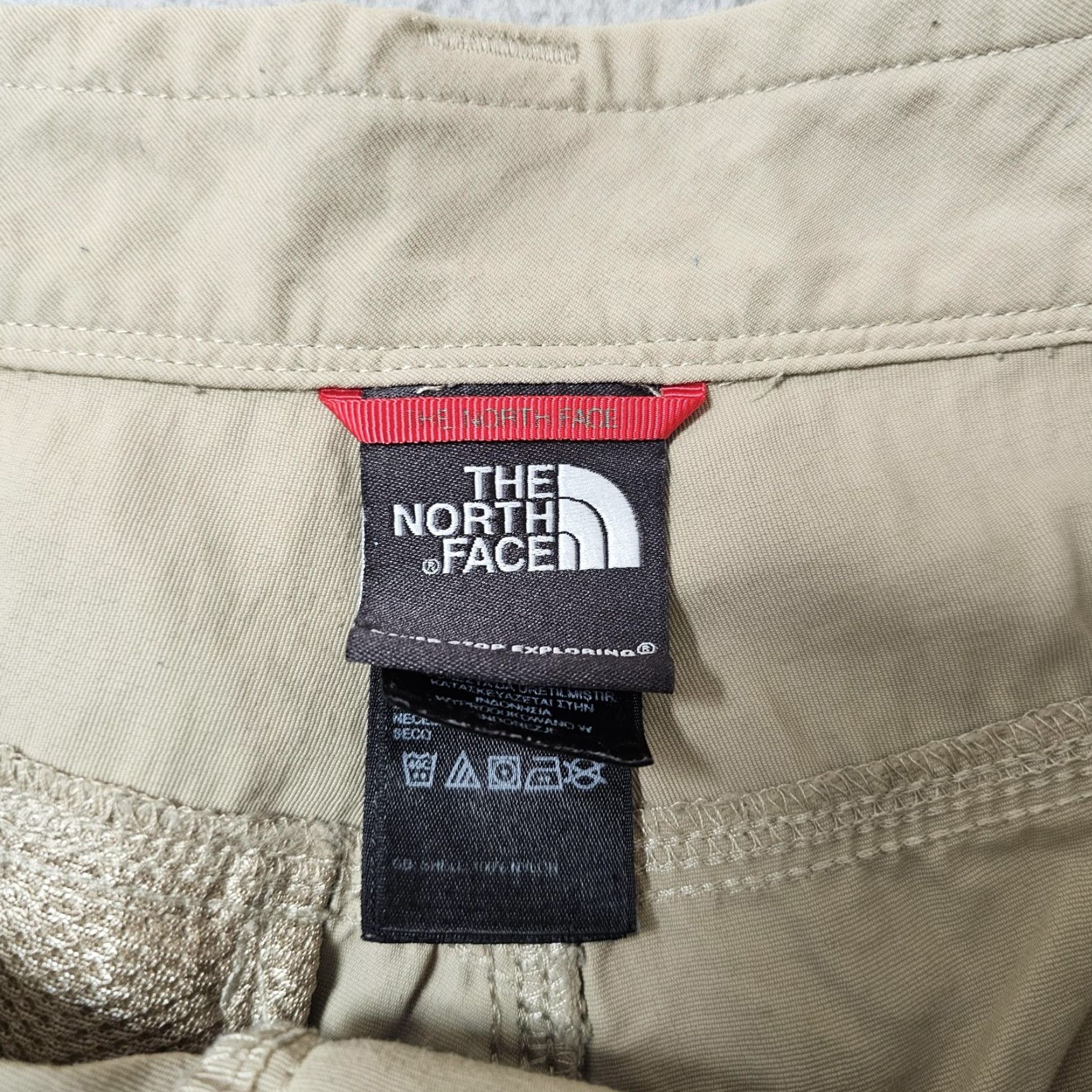 The North Face The North Face Shorts Mens 36 Khaki Nylon Cargo Pockets Hiking Outdoor Size US 36 / EU 52 - 3 Thumbnail