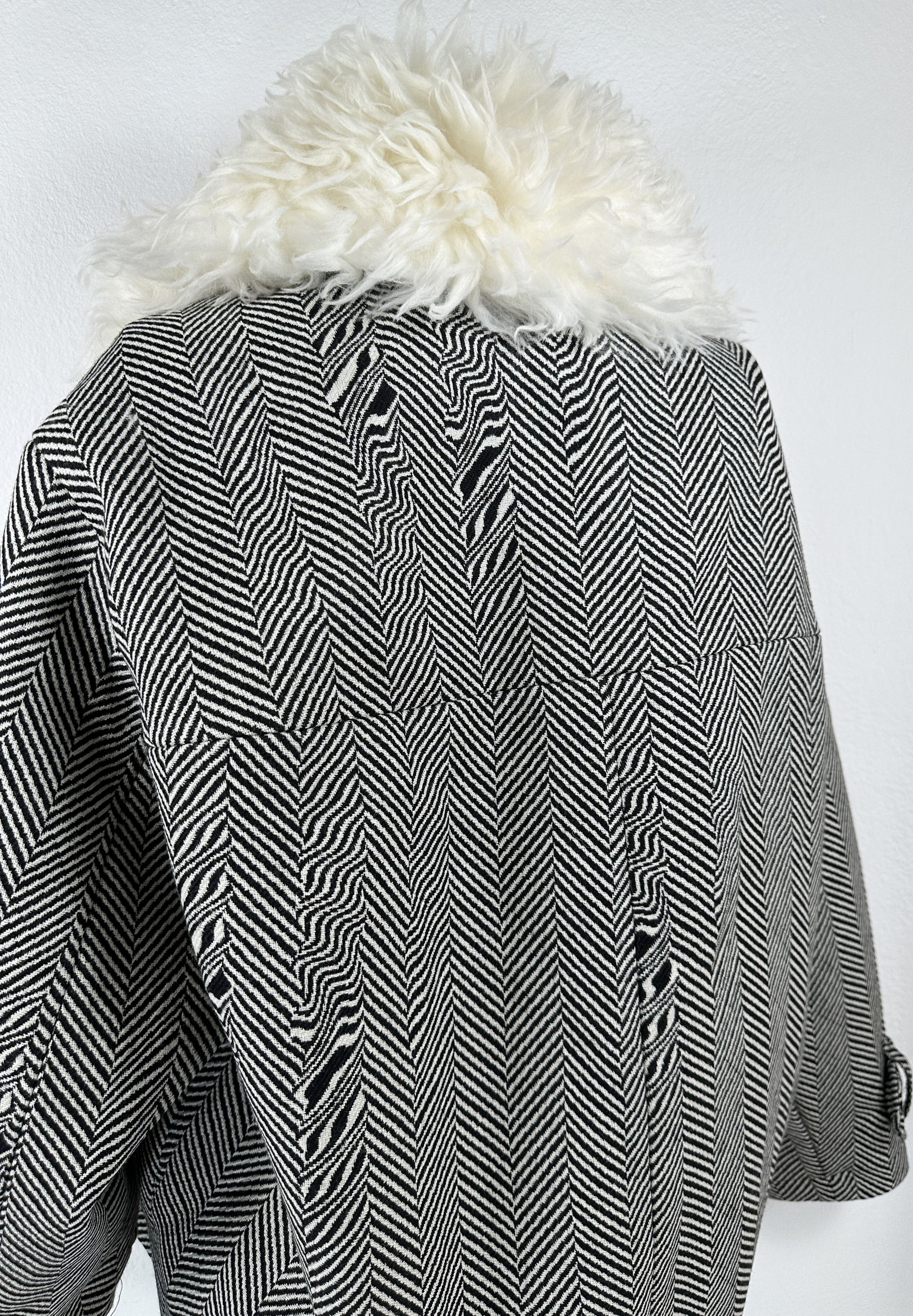 Stella McCartney Oversized Shearling-Trimmed Herringbone Jacket Size S / US 4 / IT 40 - 4 Thumbnail