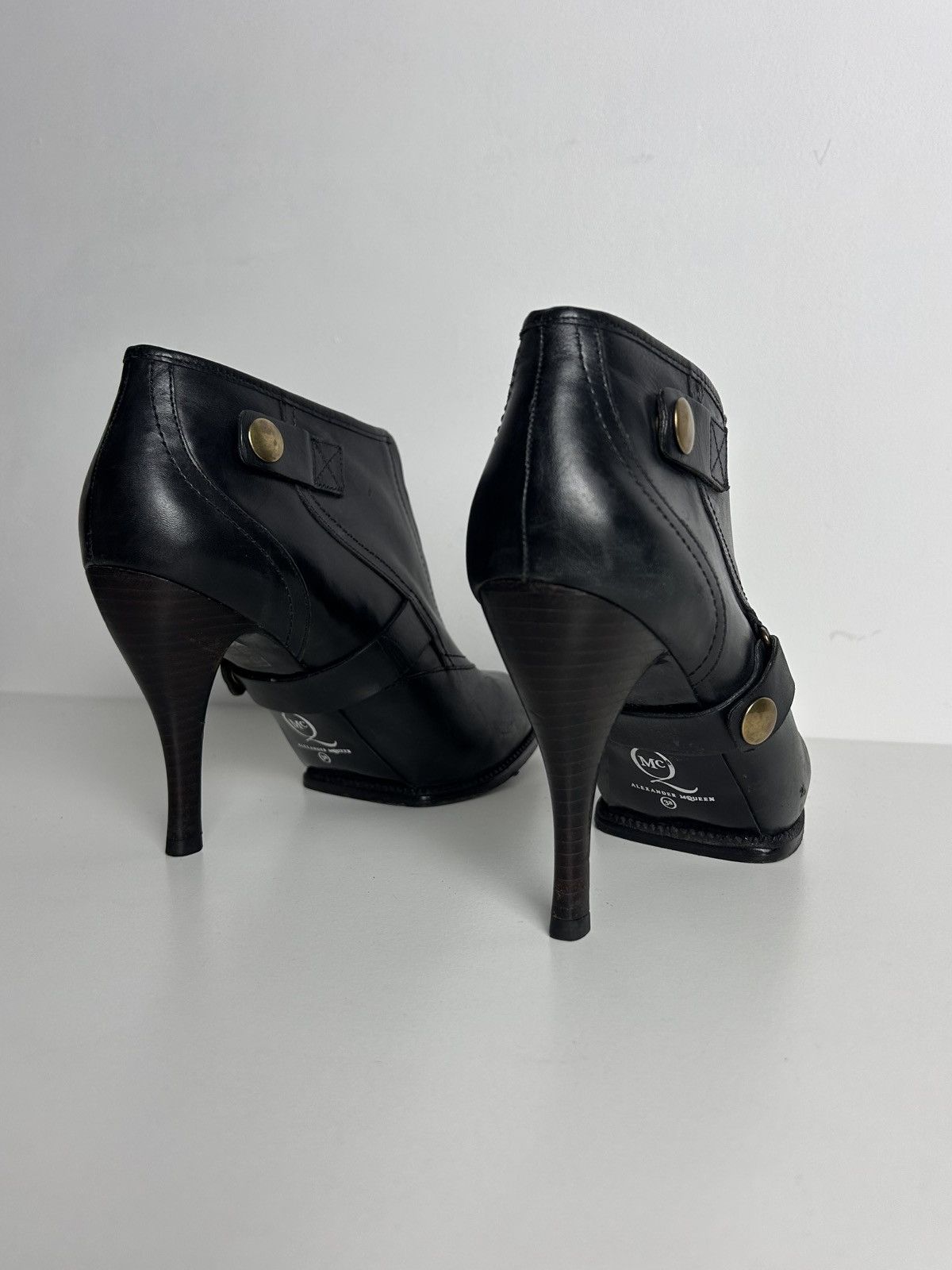 Alexander McQueen Alexander McQueen vintage leather ankle heeled boots Size US 8 / IT 38 - 6 Thumbnail