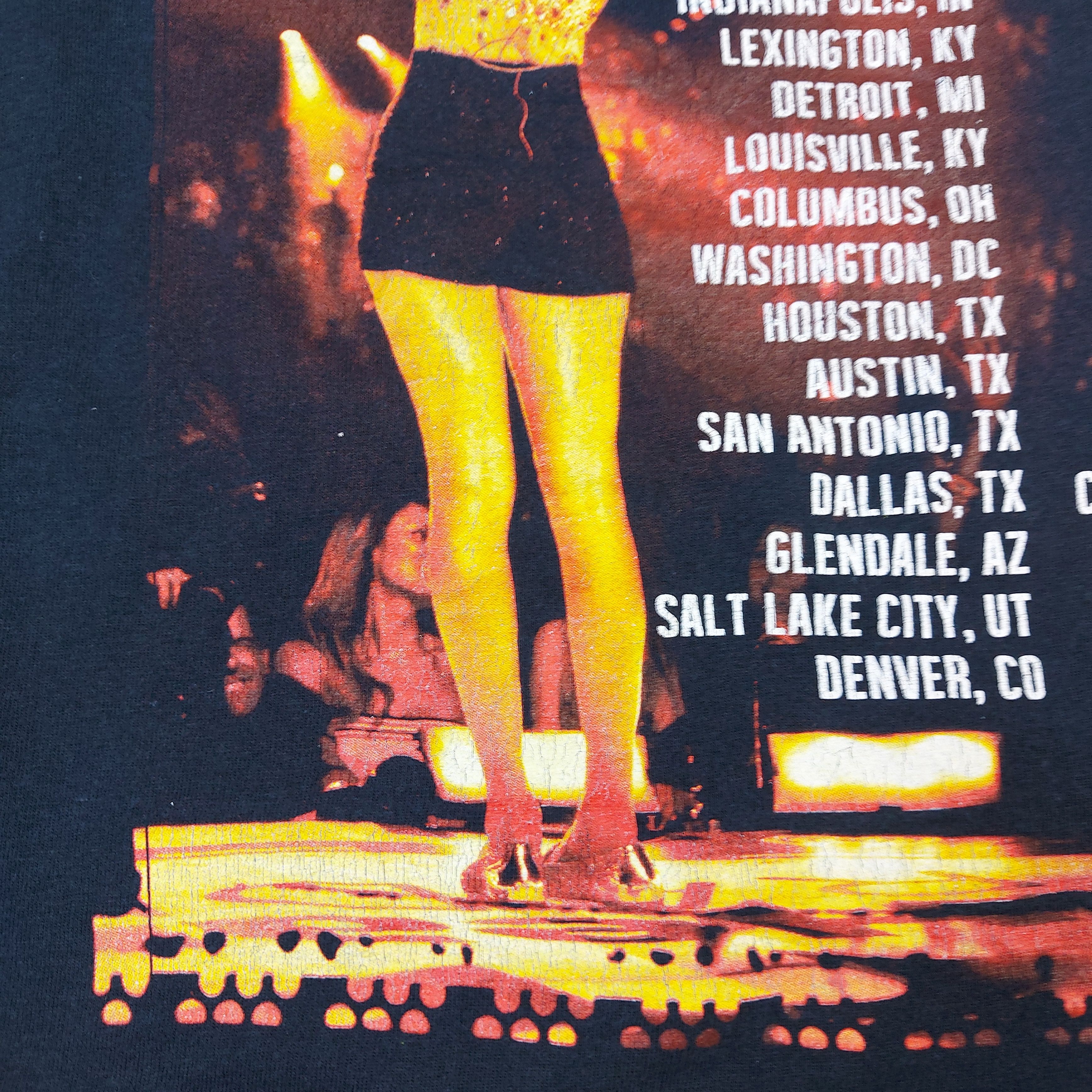 Band Tees Taylor Swift The Red Tour 2013 Double-Sided Merch TEE Size US M / EU 48-50 / 2 - 10 Thumbnail