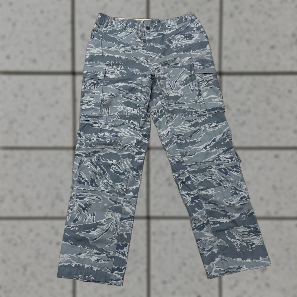 Propper Propper Cargo Pants Men 36 Regular Cargo Pants Camouflage Green 36x32 USA Army Workwear Regular Mens Tie-Back Size US 36 / EU 52 - 1 Thumbnail