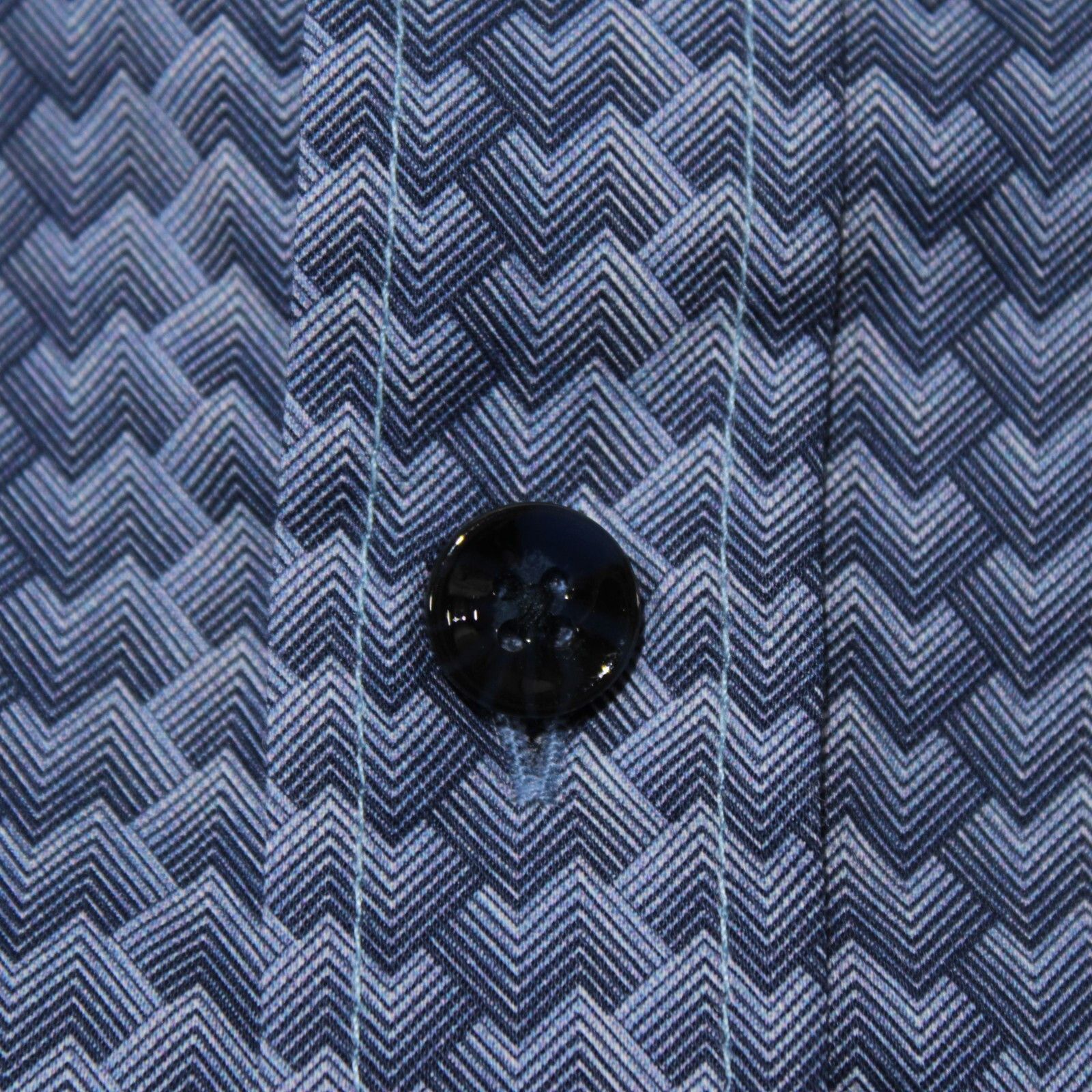 Robert Graham Robert Graham New with tags Shirt Size S US In Blue Size US S / EU 44-46 / 1 - 7 Thumbnail