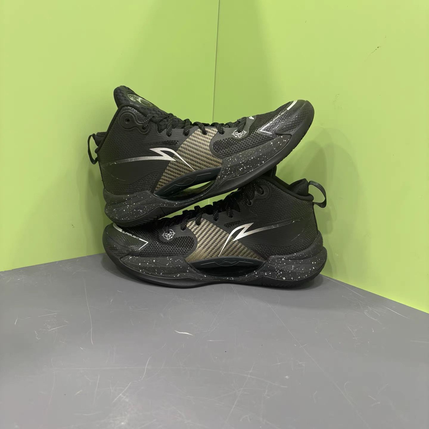 Li-Ning Li-Ning Super Light Black Warrior Running Shoes K15 Size US 10 / EU 43 - 4 Thumbnail