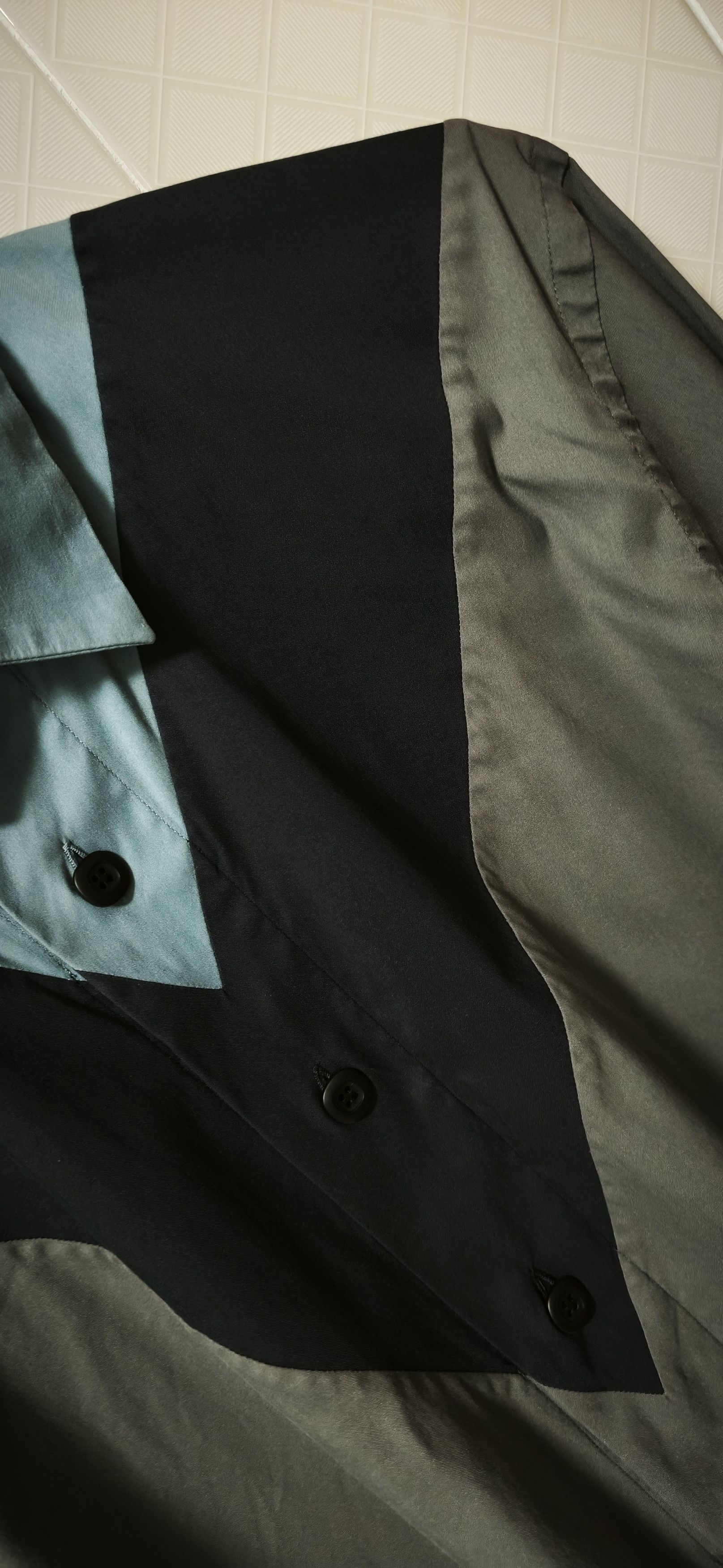 Prada FW2011 - Gray shirt with black and light blue details Size US M / EU 48-50 / 2 - 5 Thumbnail