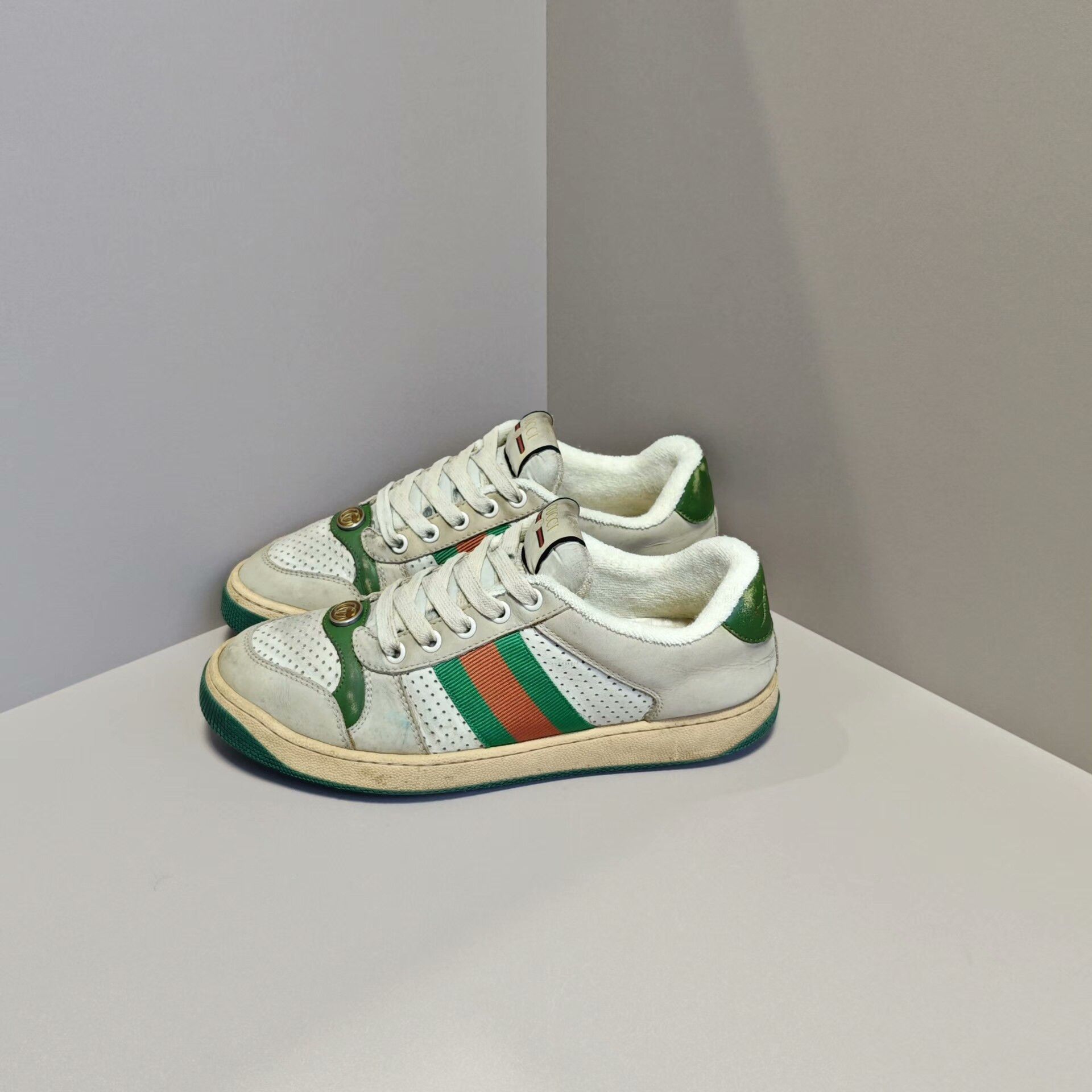 Gucci Gucci Lowtop Sneakers us_6 Women Size US 6 / IT 36 - 1 Thumbnail