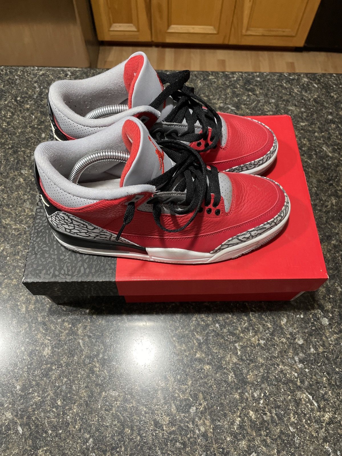Jordan Brand Jordan 3 Retro SE UNITE (Chicago Exclusive) Size US 7.5 / EU 40-41 - 2 Thumbnail