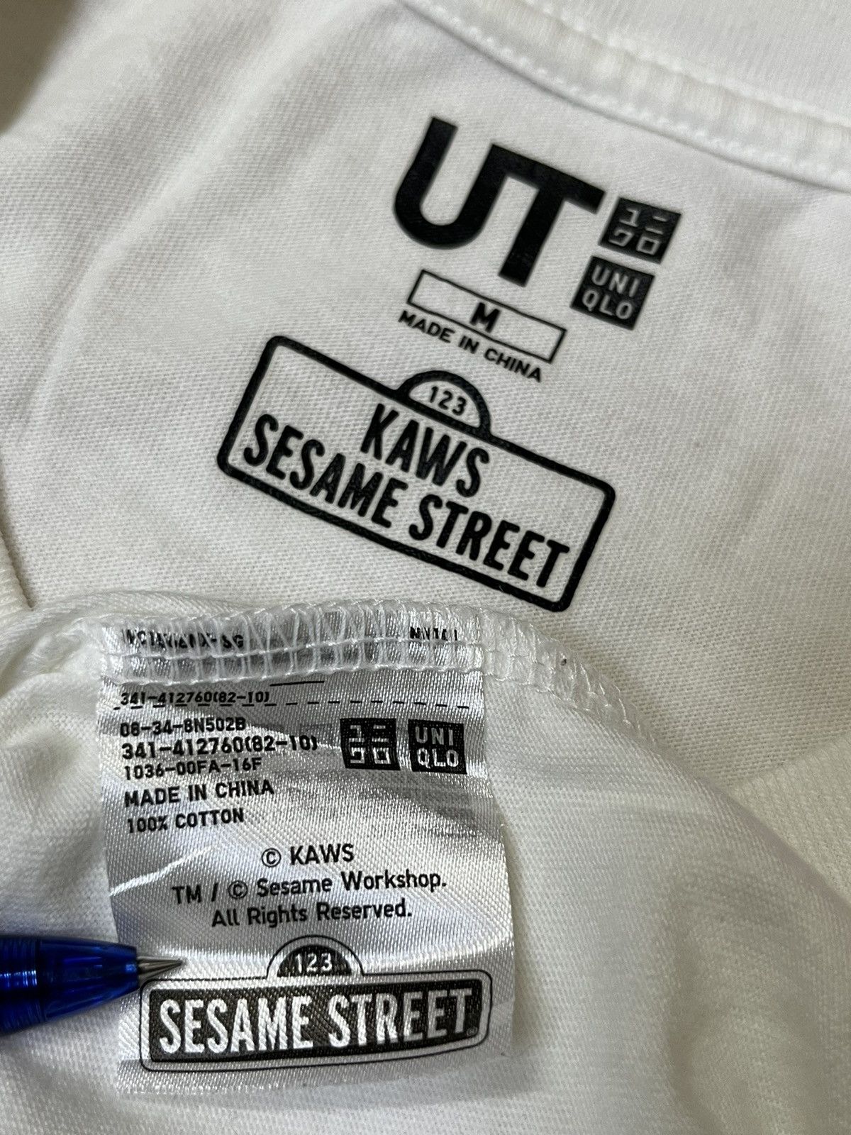 UNIQLO x KAWS x SESAME STREET(ELMO) COLLABORATION T SHIRT