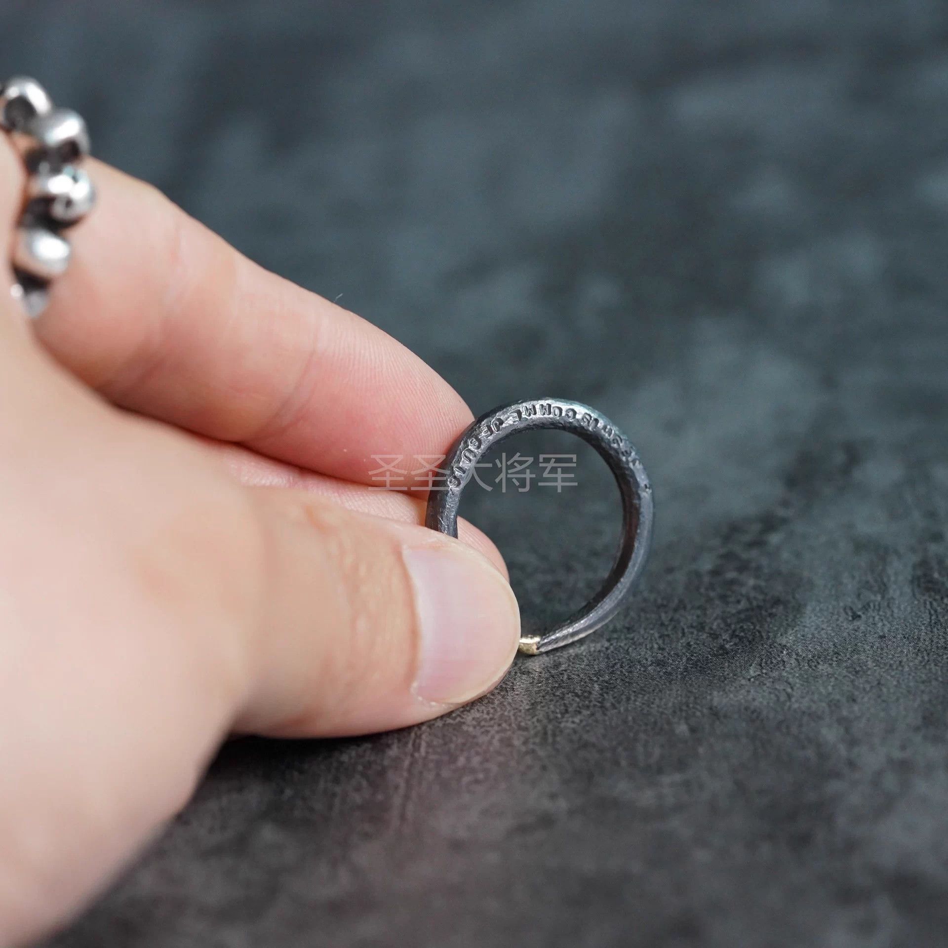 DETAJ Detaj Aged 18K GP Sterling Silver R Je Suis Comme Je Suis Size ONE SIZE - 7 Thumbnail