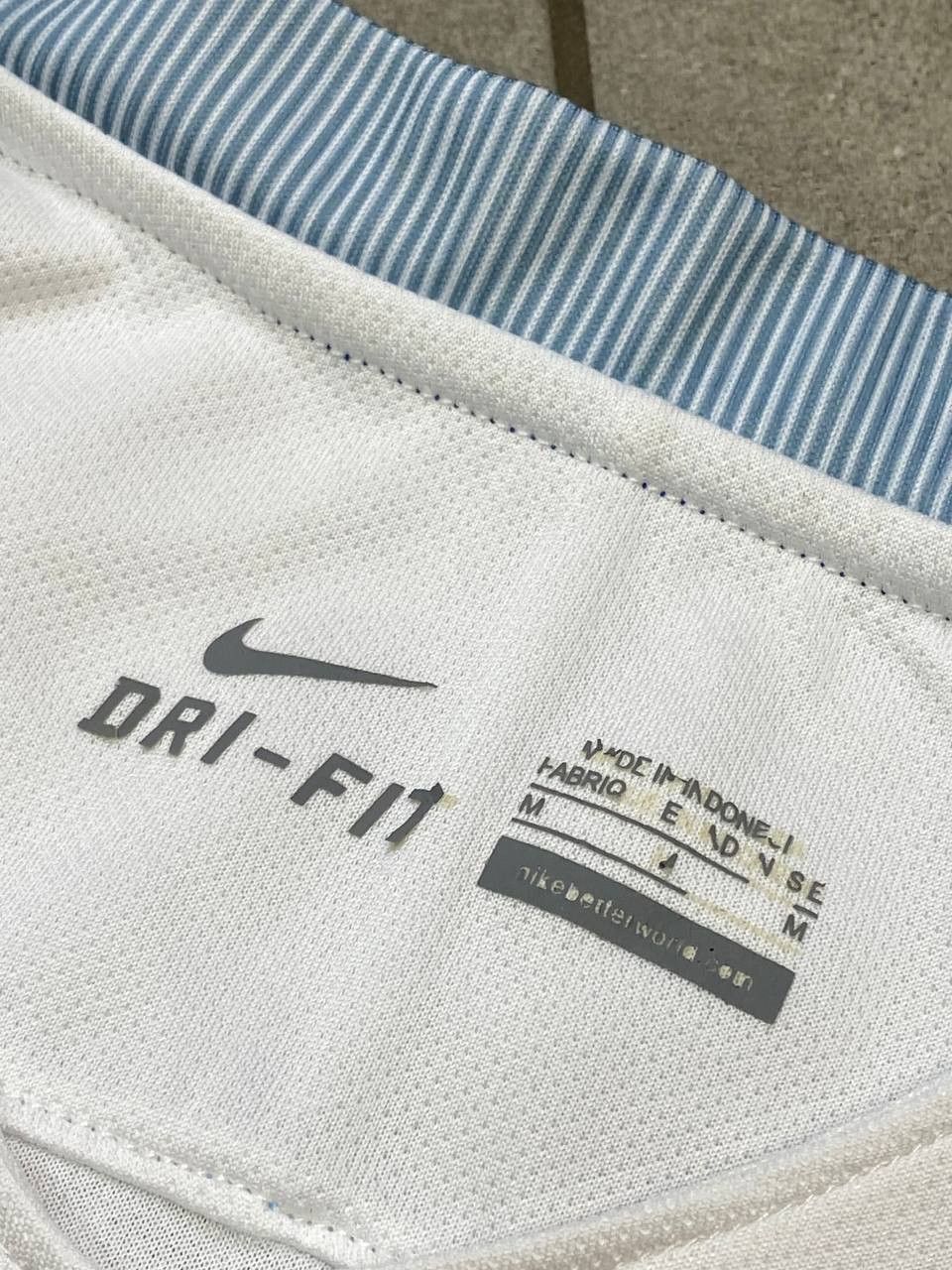Nike Nike England National Team EURO 2016 Home Football Jersey Size US M / EU 48-50 / 2 - 15 Thumbnail
