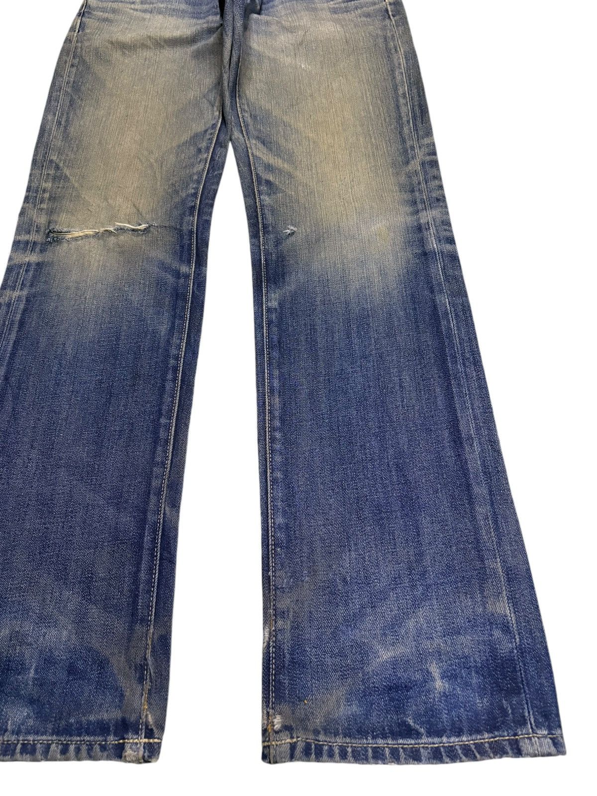 Uniqlo SALES🔥Vintage Japanese Uniqlo Mud Wash Distressed Jeans Size US 31 - 7 Thumbnail
