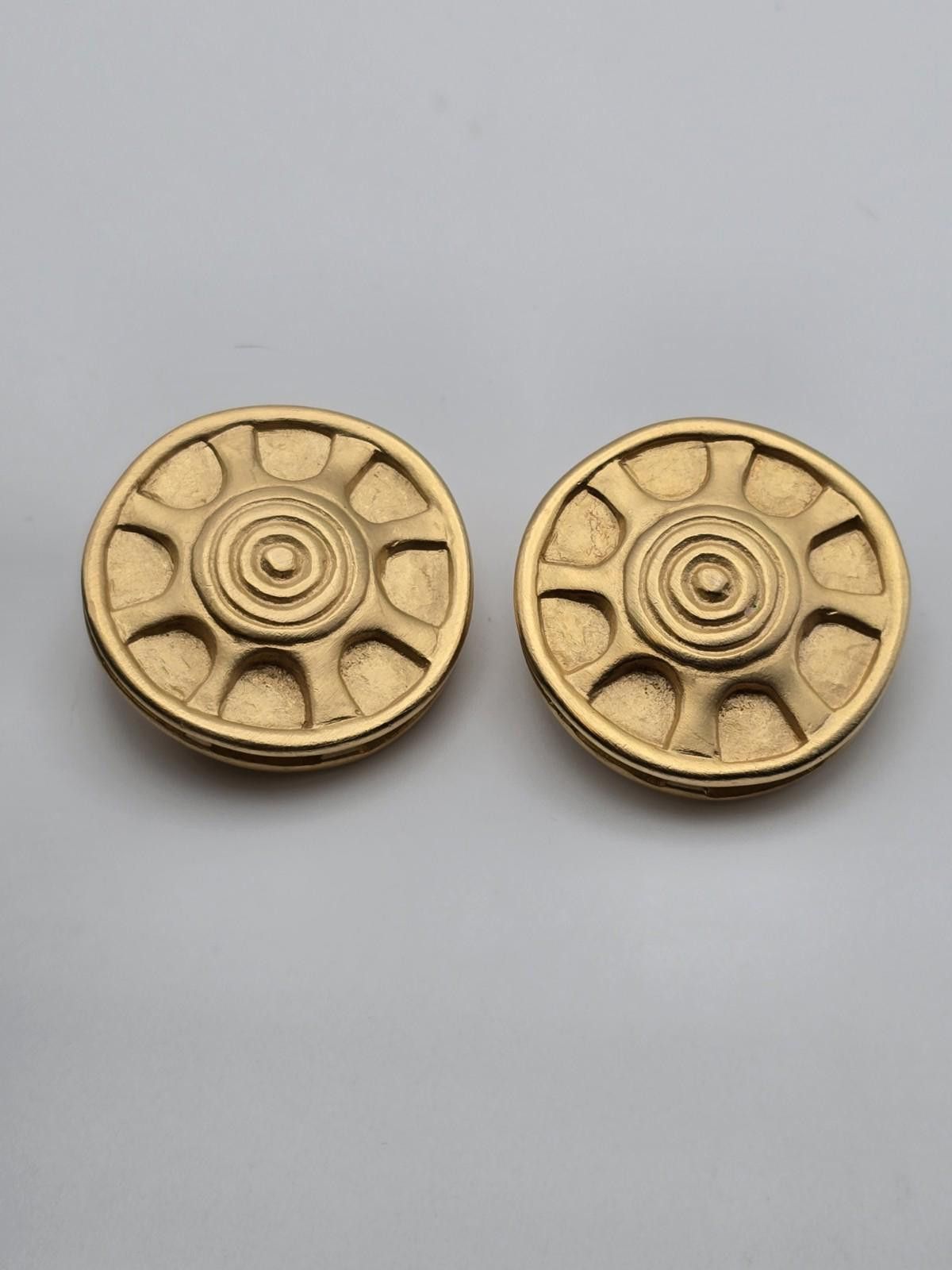 Givenchy Givenchy Paris NY Gold Tone Clip-On Earrings Size ONE SIZE - 1 Thumbnail