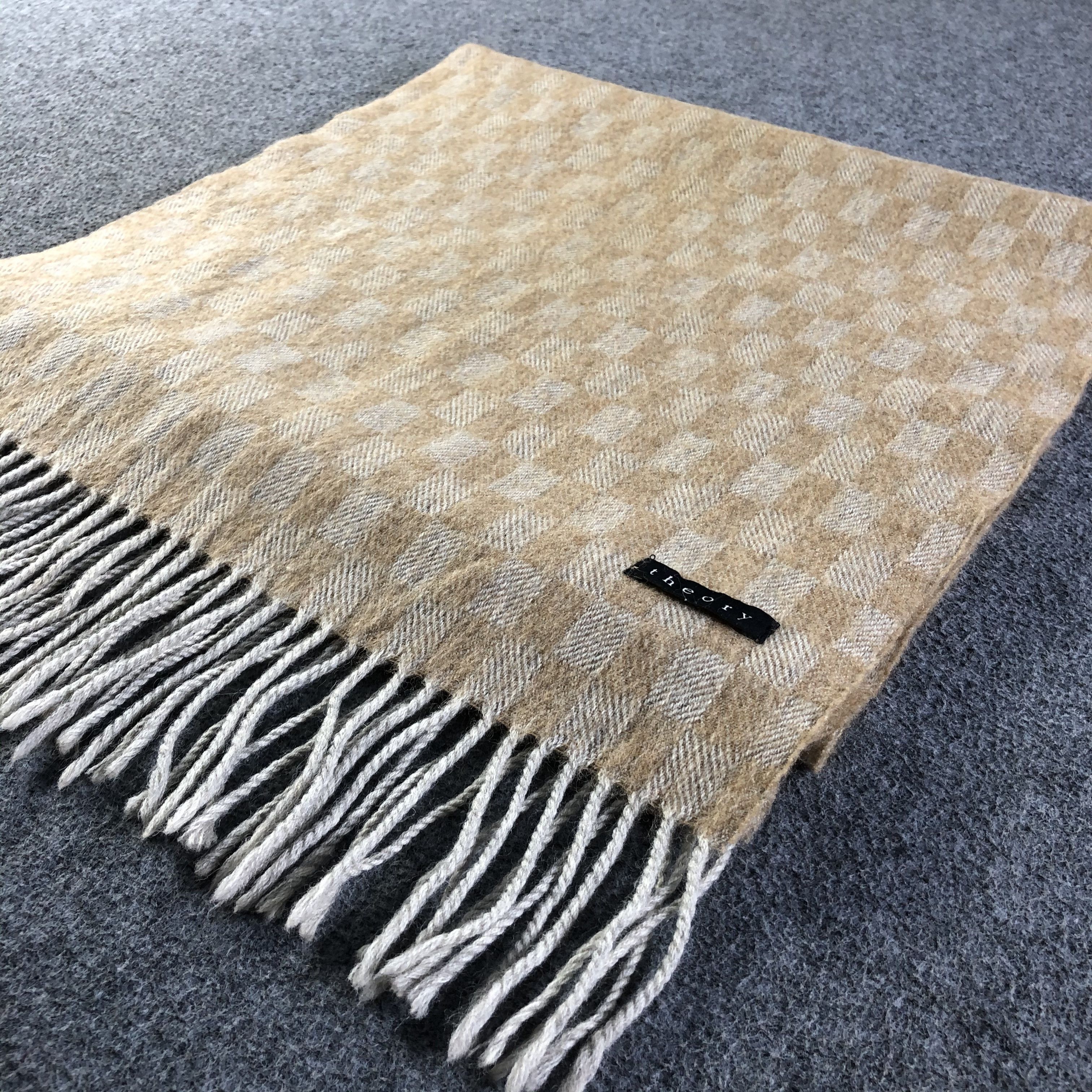Theory Theory Scarf / Muffler / Neckwear P587 Size ONE SIZE - 4 Thumbnail