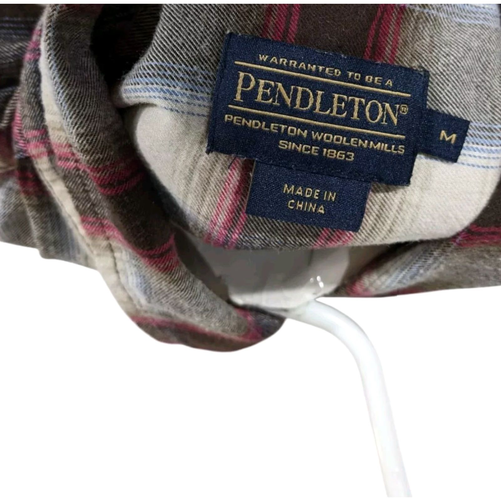 Pendleton Shirt Womens Medium Flannel Plaid Long Sleeve Button-Up Casual Sleeve White Red Black Multicolor Pocket Easy Care