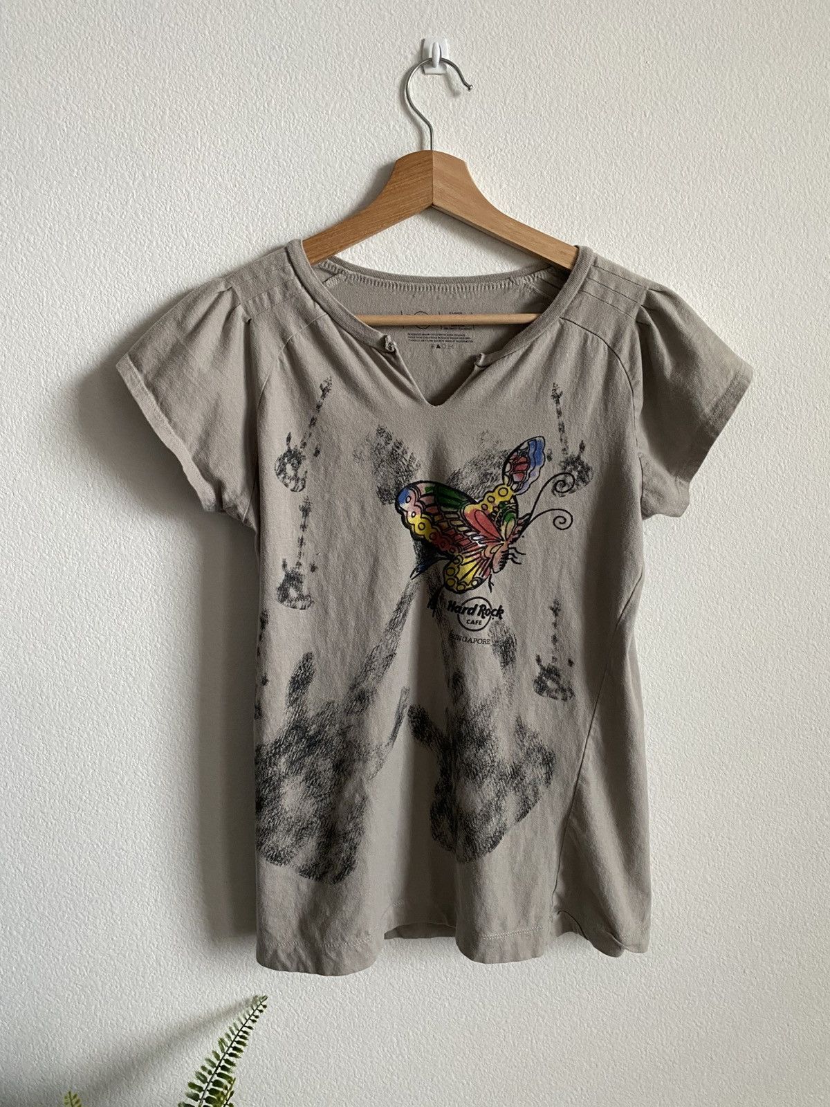 Hard Rock Cafe Hard Rock Cafe Butterfly Tee Size XL / US 12-14 / IT 48-50 - 1 Thumbnail