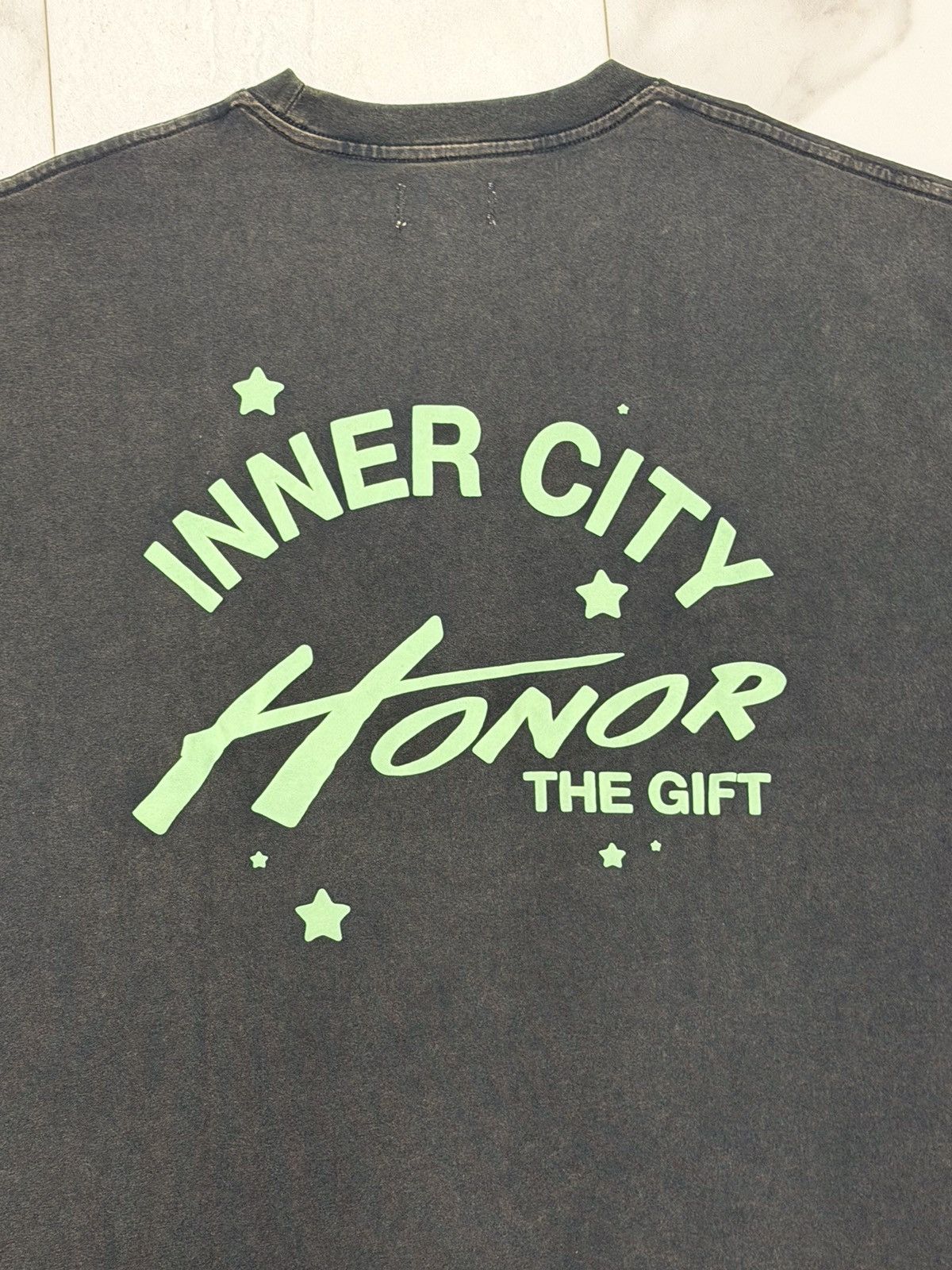 Honor the Gift HONOR THE GIFT LIVE FOR THE MOMENTS TEE Size US XXL / EU 58 / 5 - 4 Thumbnail