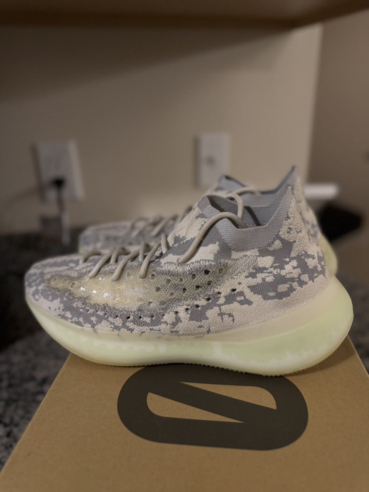 Adidas × Yeezy Yeezy 380 Alien Size 11.5 W BOX Clean Size US 11.5 / EU 44-45 - 7 Thumbnail