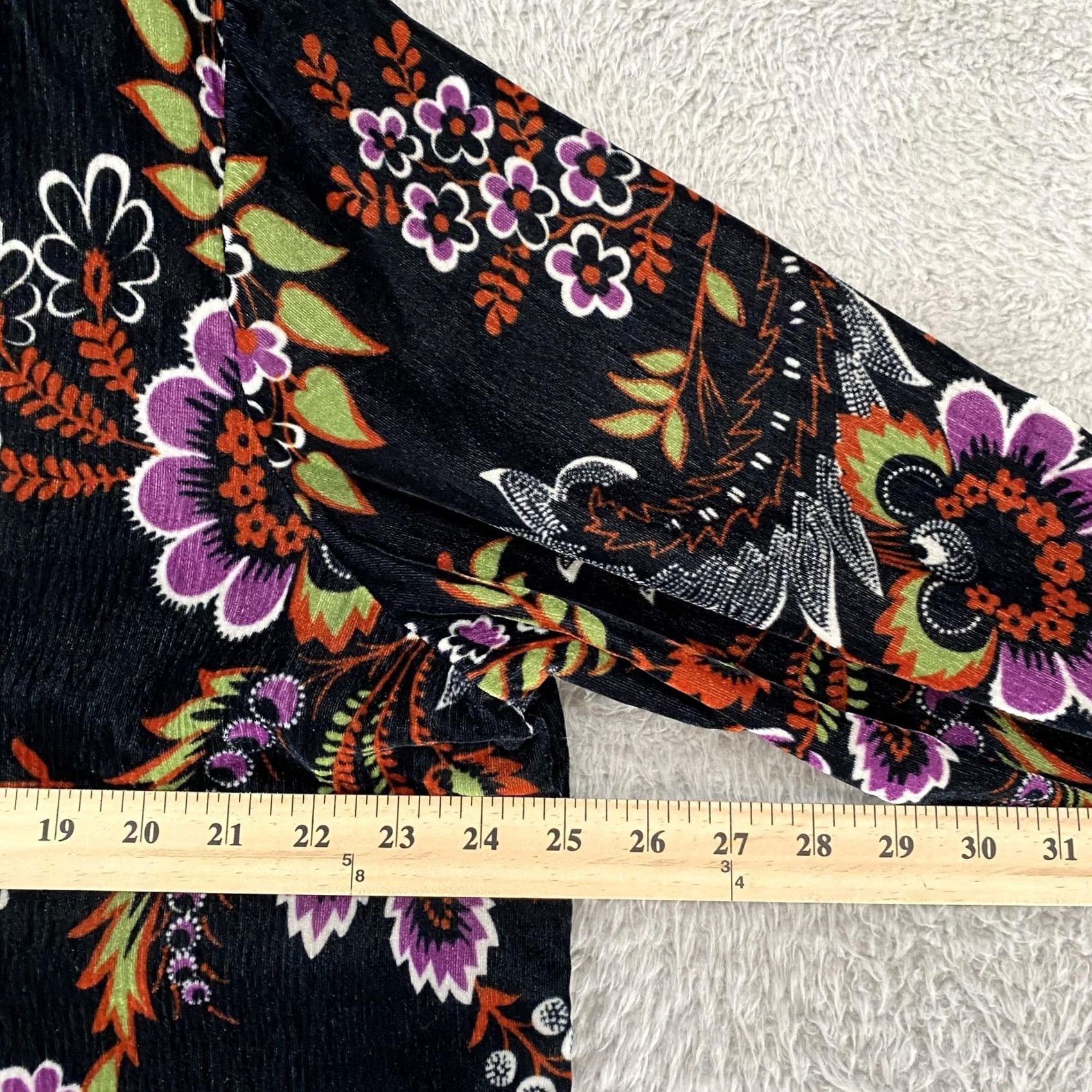 Soft Surroundings Soft Surroundings Velvet Top Womens 1X Floral Button Up Blouse Boho Black Velvet Button-Up Tunic Long Sleeve Size XL / US 12-14 / IT 48-50 - 5 Thumbnail