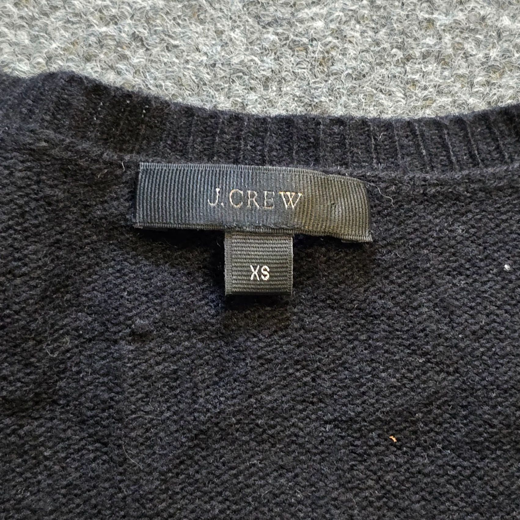 J.Crew J.CREW Sweater Womens XS Black Wool Leather Elbow Patches Casual Minimalist Pullover Knit V-Neck - Woman - Regular Fit Size XS / US 0-2 / IT 36-38 - 4 Thumbnail