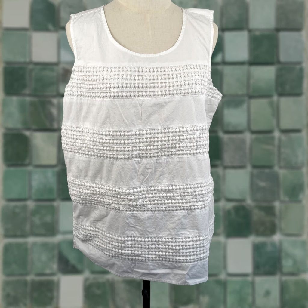 Tommy Hilfiger Tommy Hilfiger Blouse White Sleeveless Top Round Neck Lace Pom Pom Trim Womens L Size L / US 10 / IT 46 - 1 Thumbnail