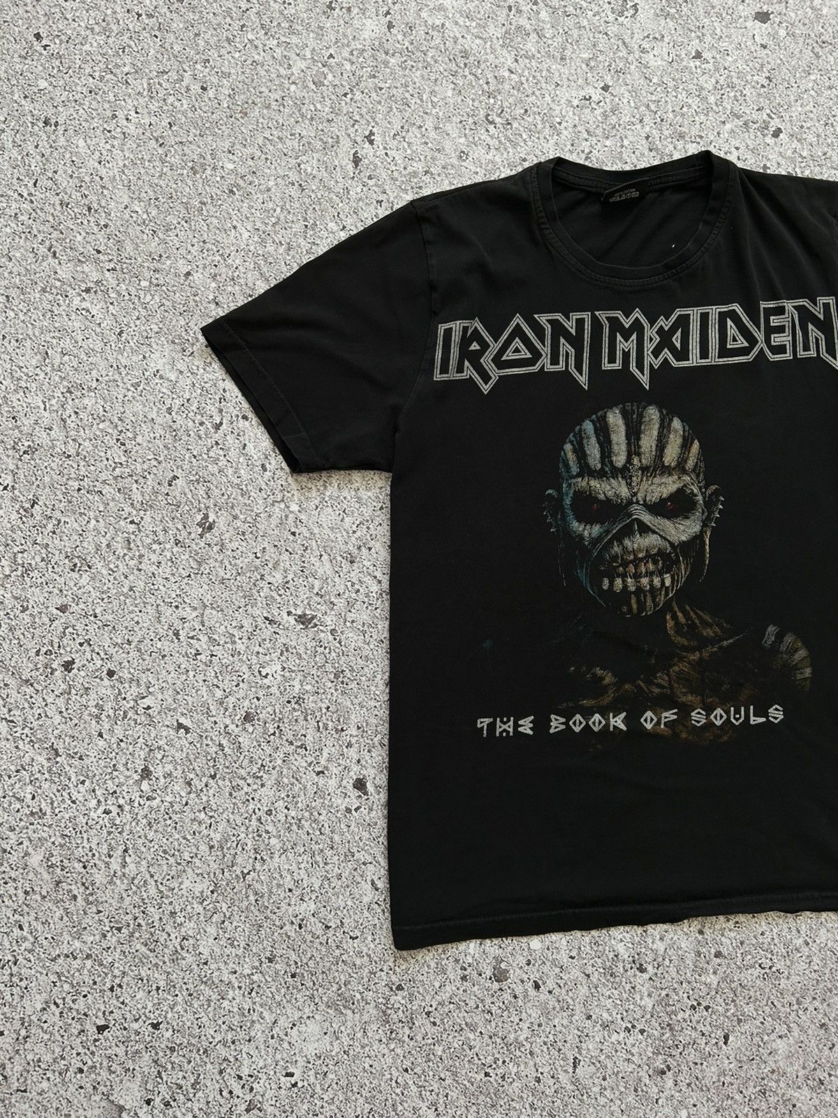 Band Tees × Vintage Vintage Iron Maiden The Book Of Souls 2000’s Graphic T-Shirt Size US M / EU 48-50 / 2 - 2 Thumbnail