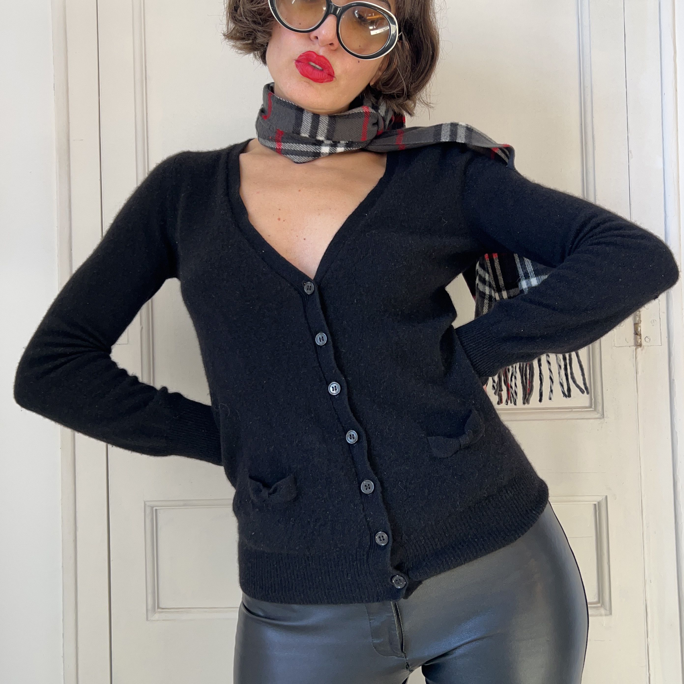 Vintage Vintage Black Cashmere Cardigan Size S / US 4 / IT 40 - 1 Thumbnail