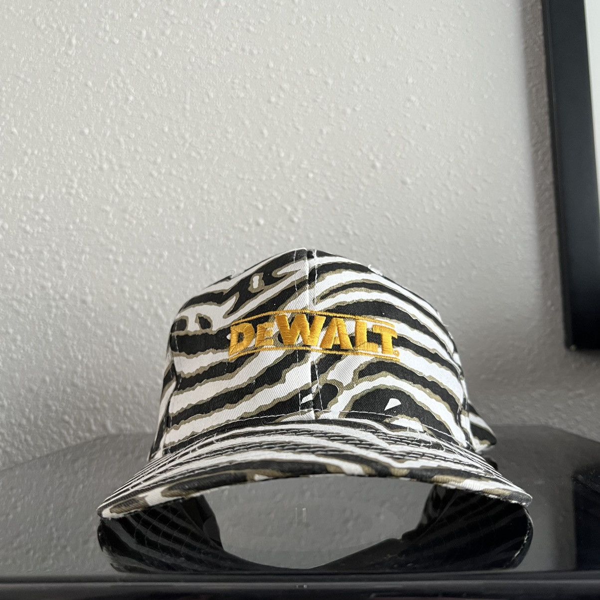 Vintage Rare Vintage Bootleg Zebra AOP Dewalt Tools Gem o/s Size ONE SIZE - 2 Thumbnail
