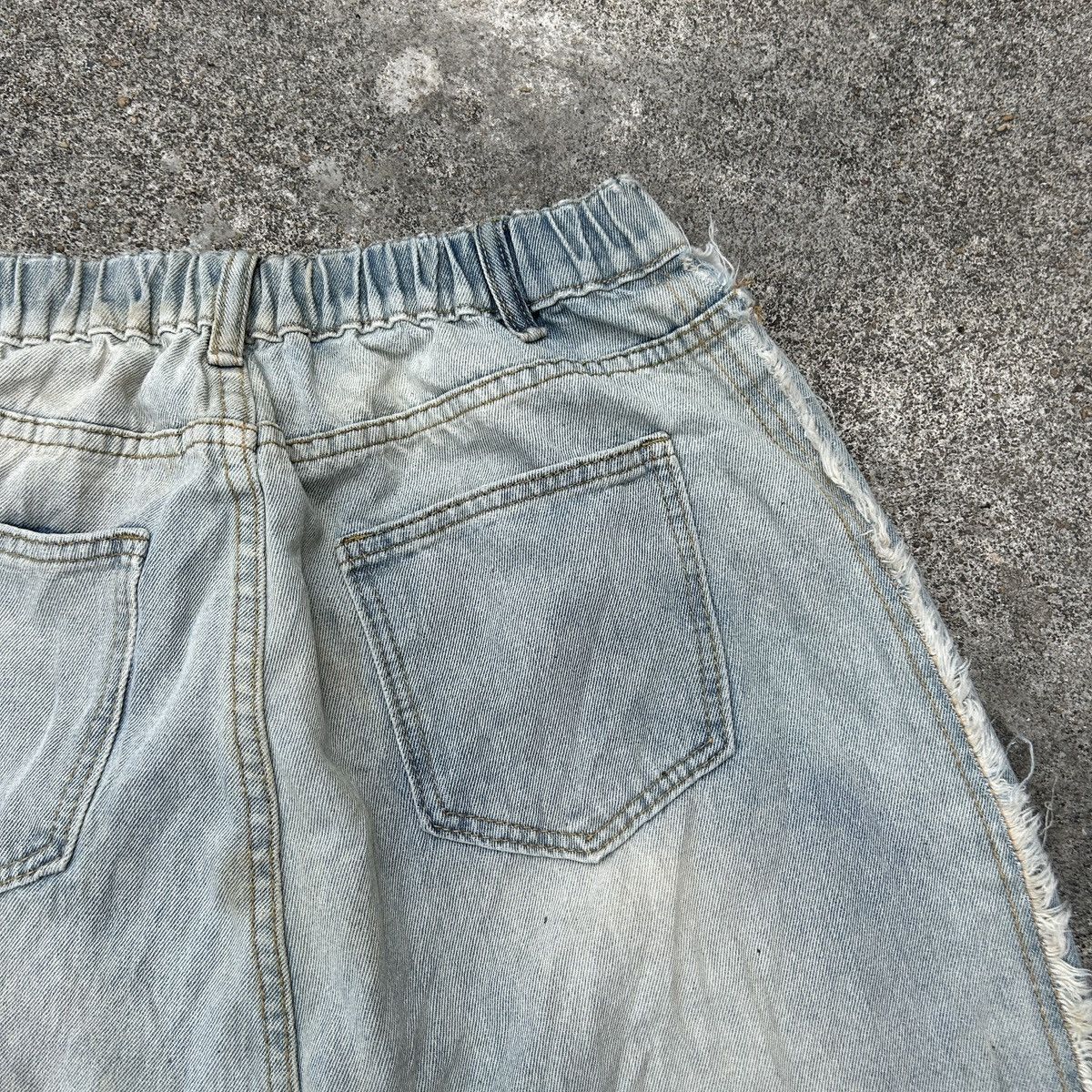 Japanese Brand × Vintage Loose Jeans Patchwork Paint Style Size US 27 - 14 Thumbnail