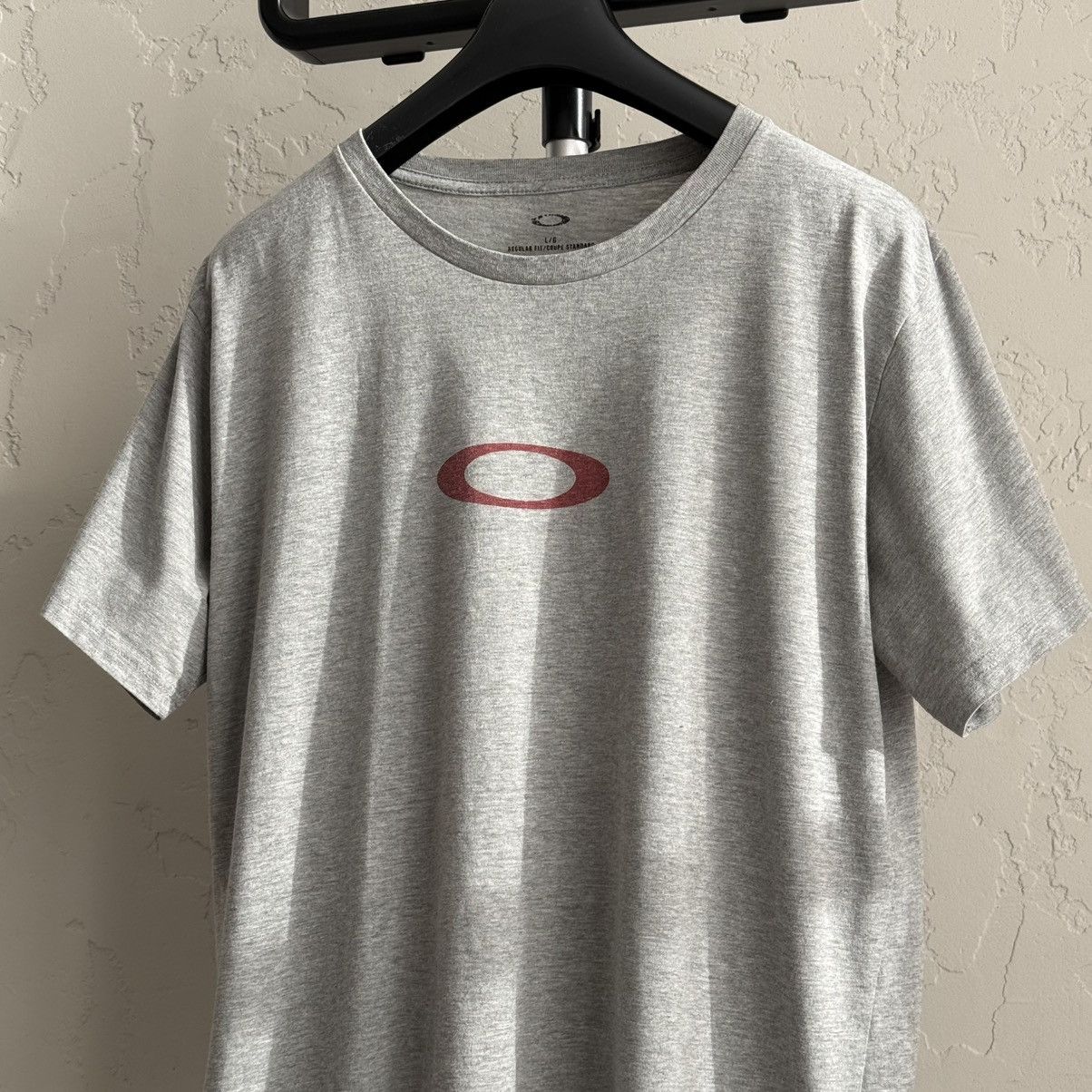 Oakley Vintage Oakley Centr Logo T-Shirt Y2K Size US L / EU 52-54 / 3 - 2 Thumbnail